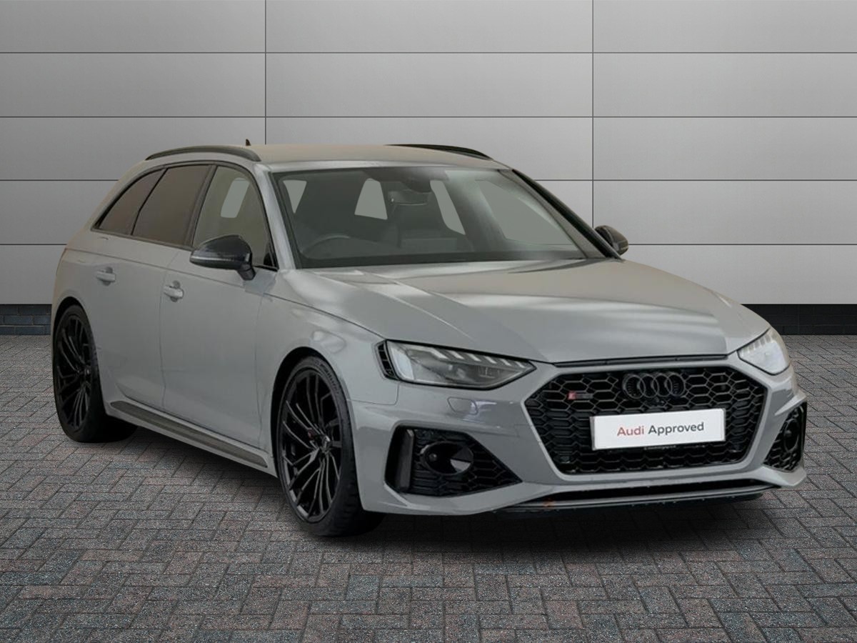 Main listing image - Audi RS4