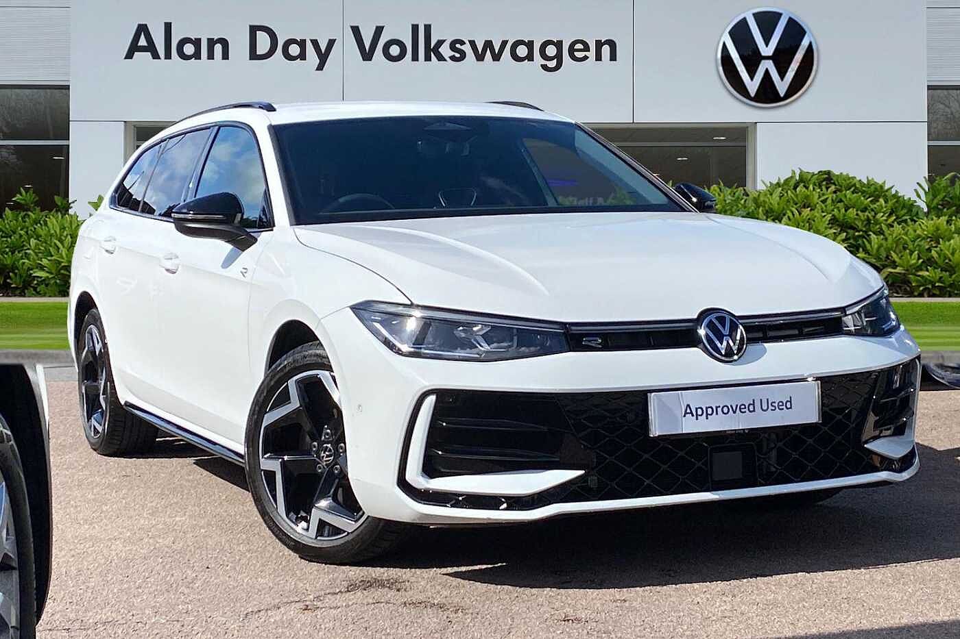Main listing image - Volkswagen Passat Estate