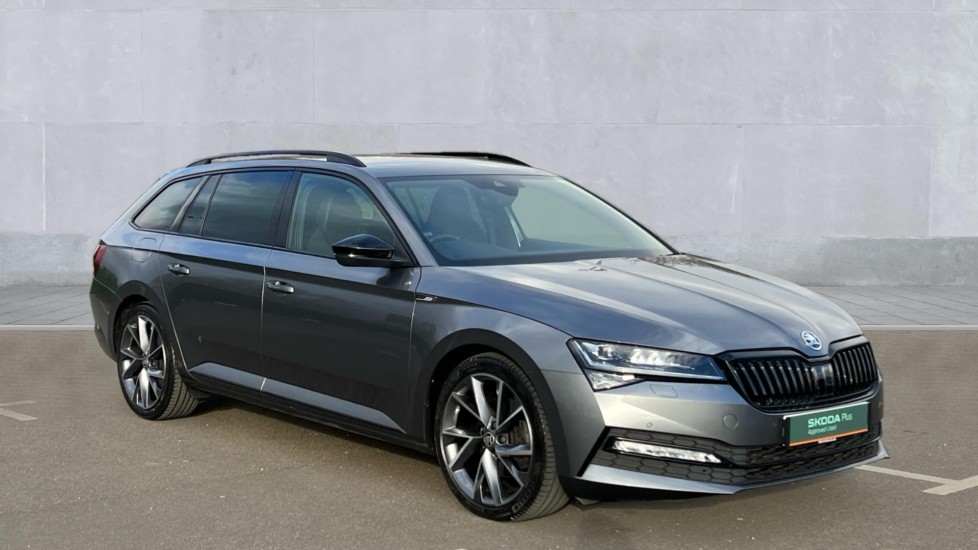 Main listing image - Skoda Superb Estate