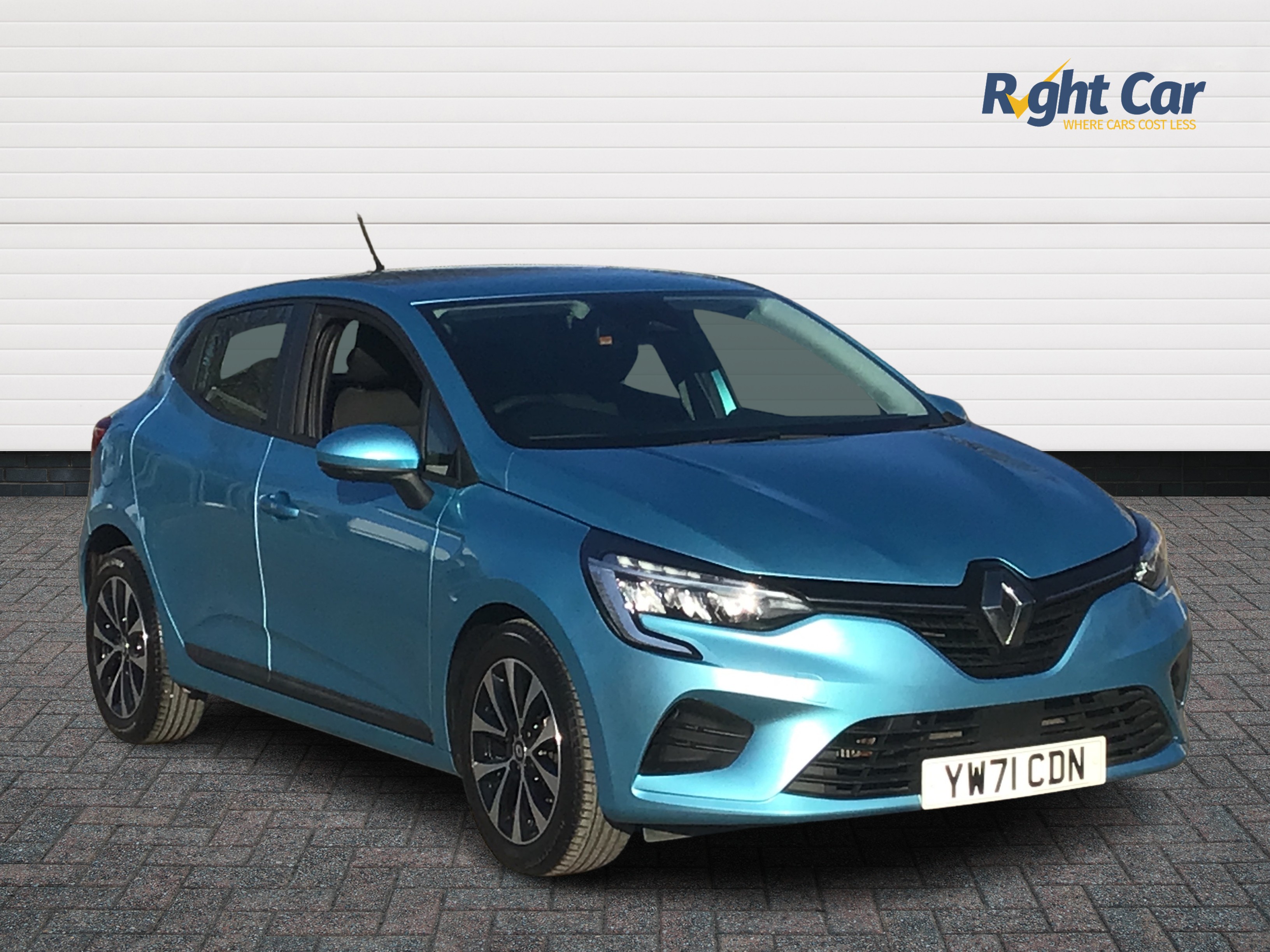 Main listing image - Renault Clio