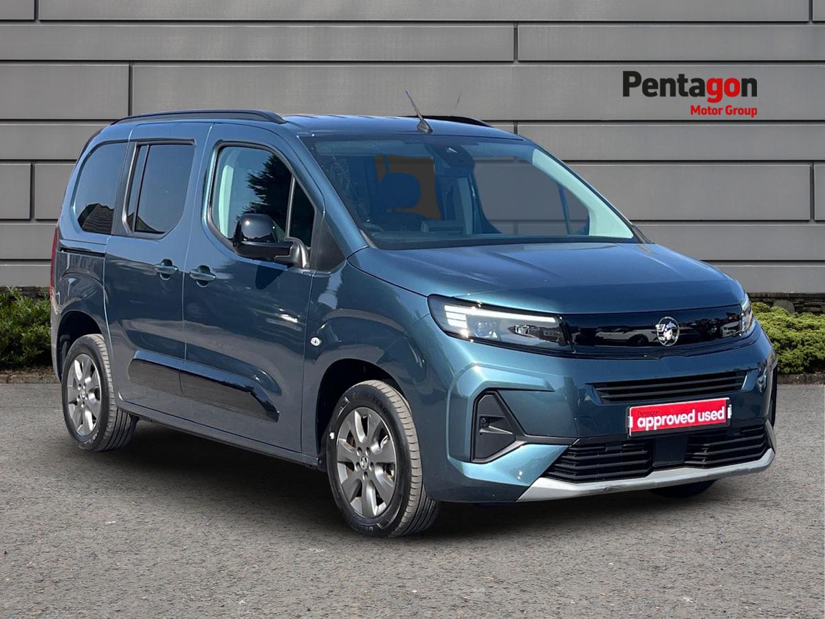 Main listing image - Vauxhall Combo Life-e