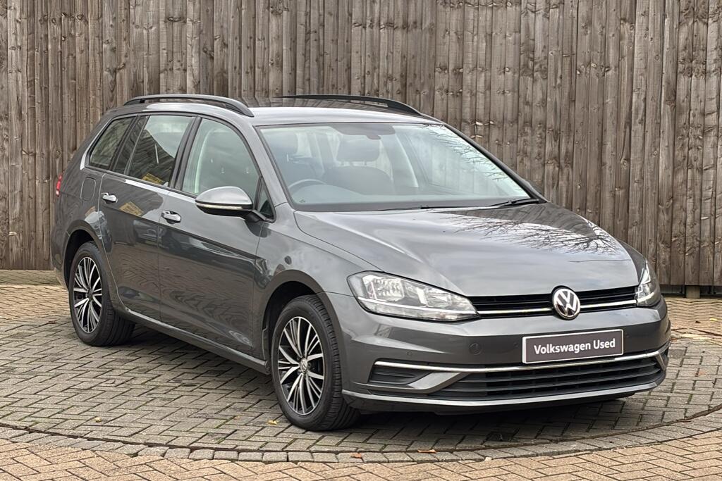 Main listing image - Volkswagen Golf Estate