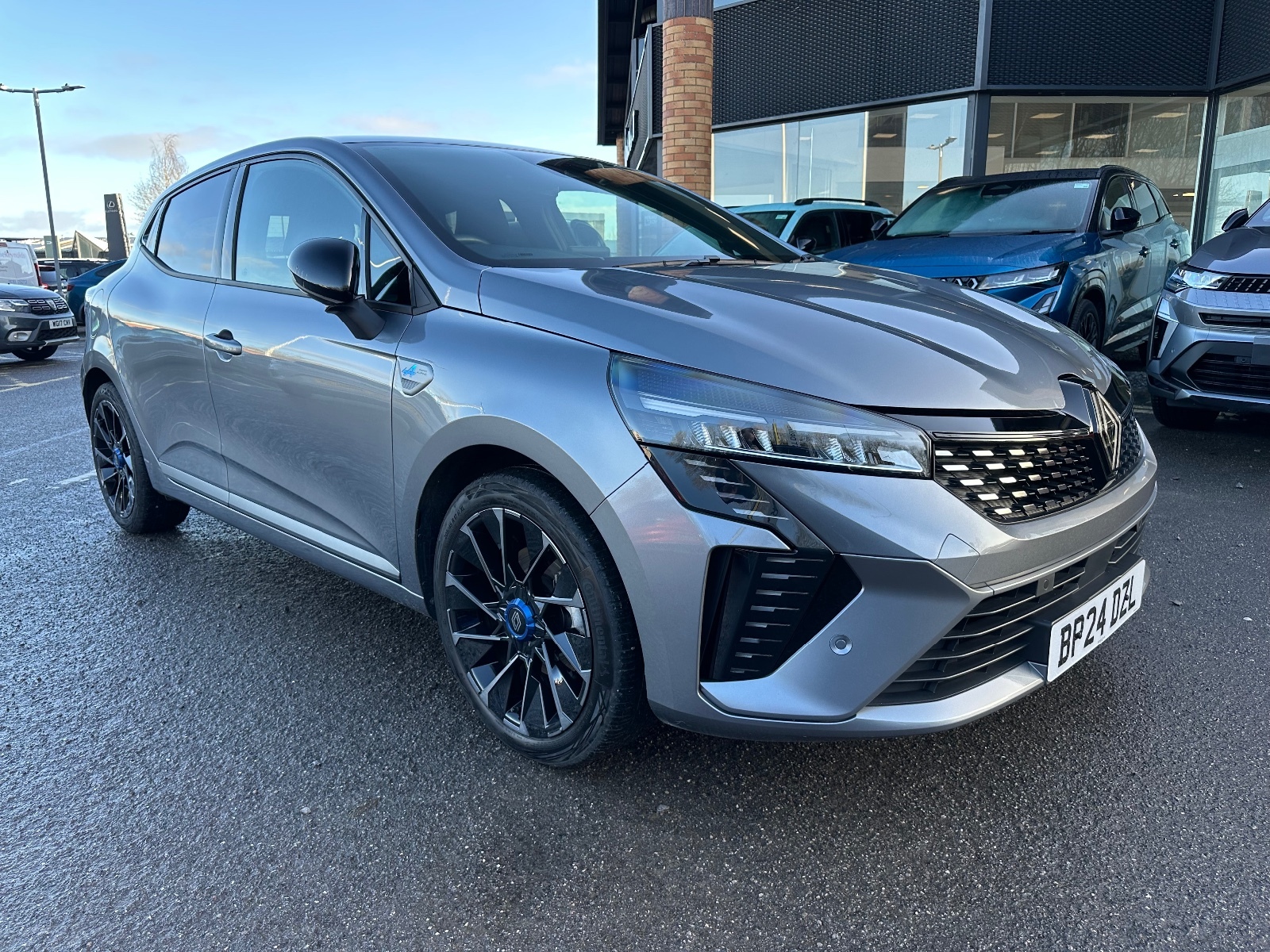 Main listing image - Renault Clio