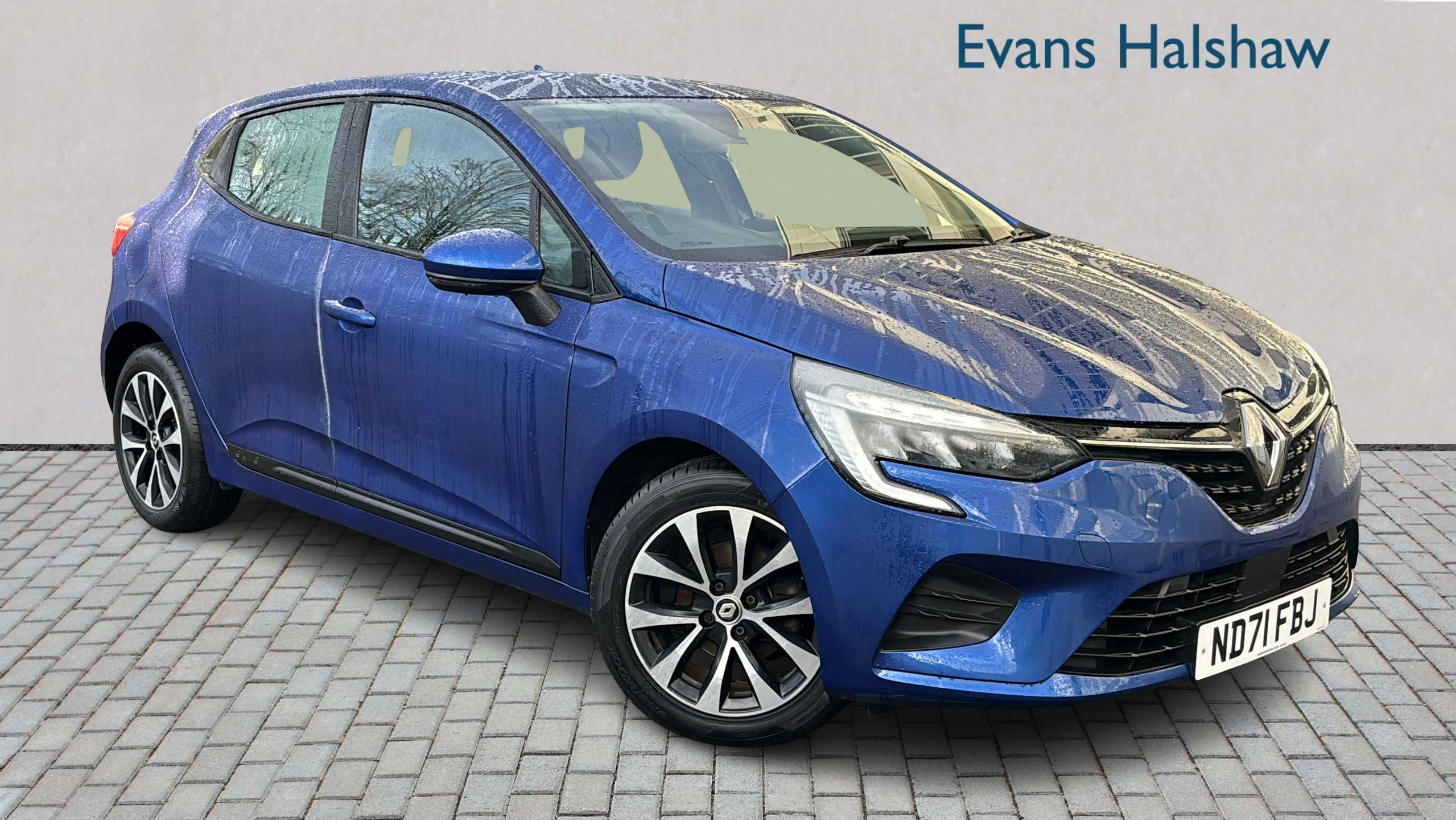 Main listing image - Renault Clio