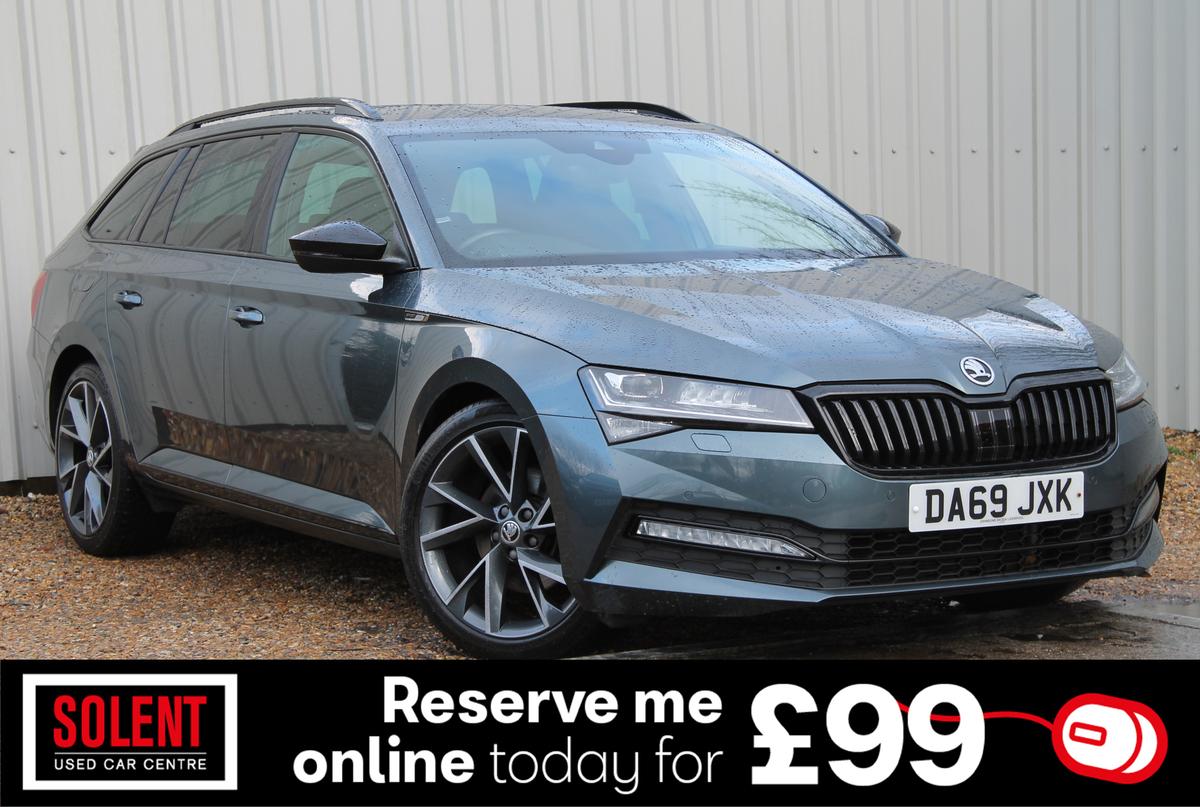 Main listing image - Skoda Superb Estate