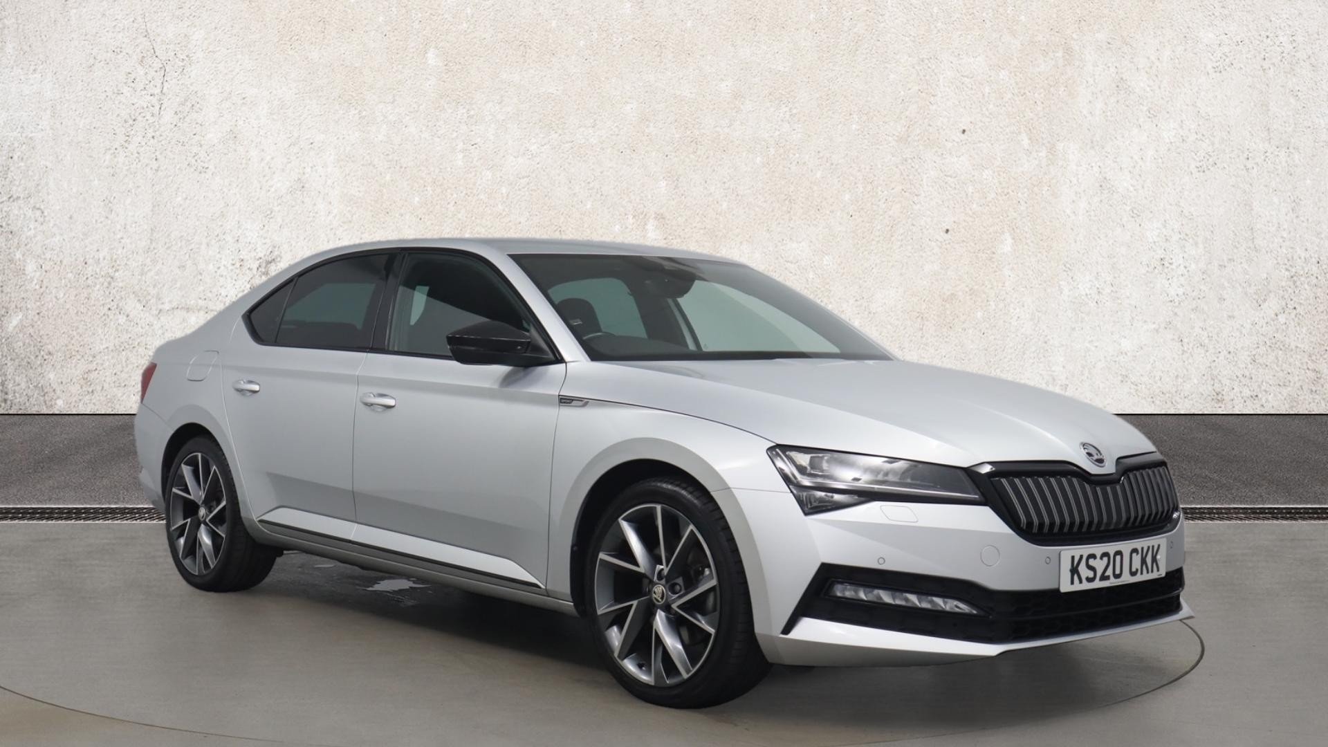 Main listing image - Skoda Superb