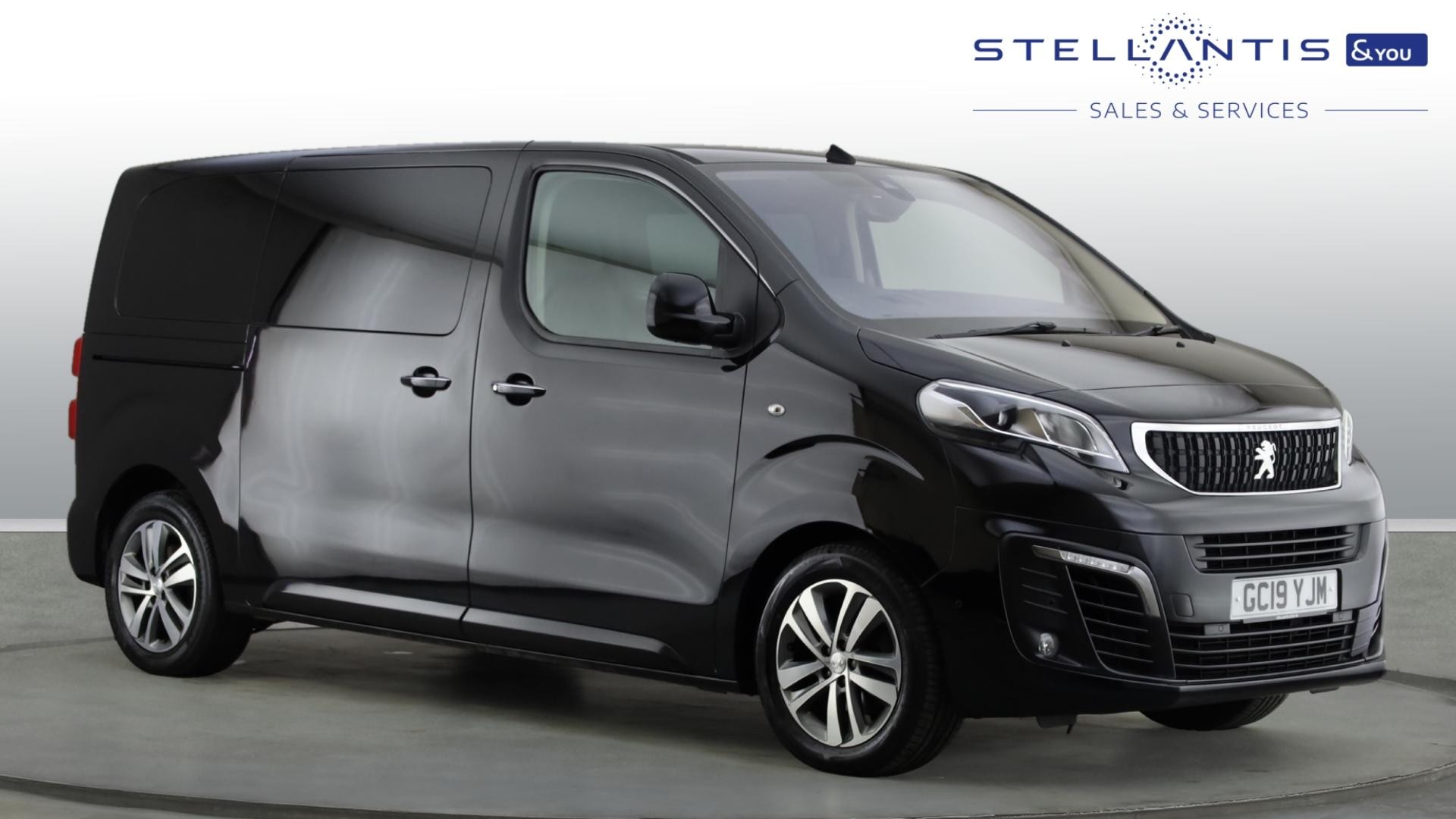 Main listing image - Peugeot Traveller