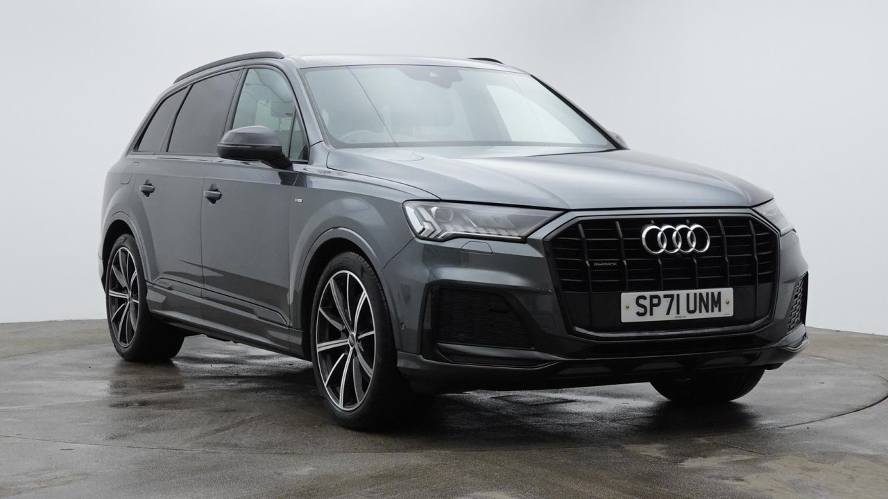 Main listing image - Audi Q7