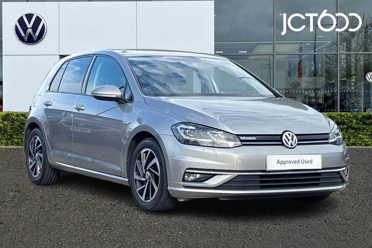 Main listing image - Volkswagen Golf