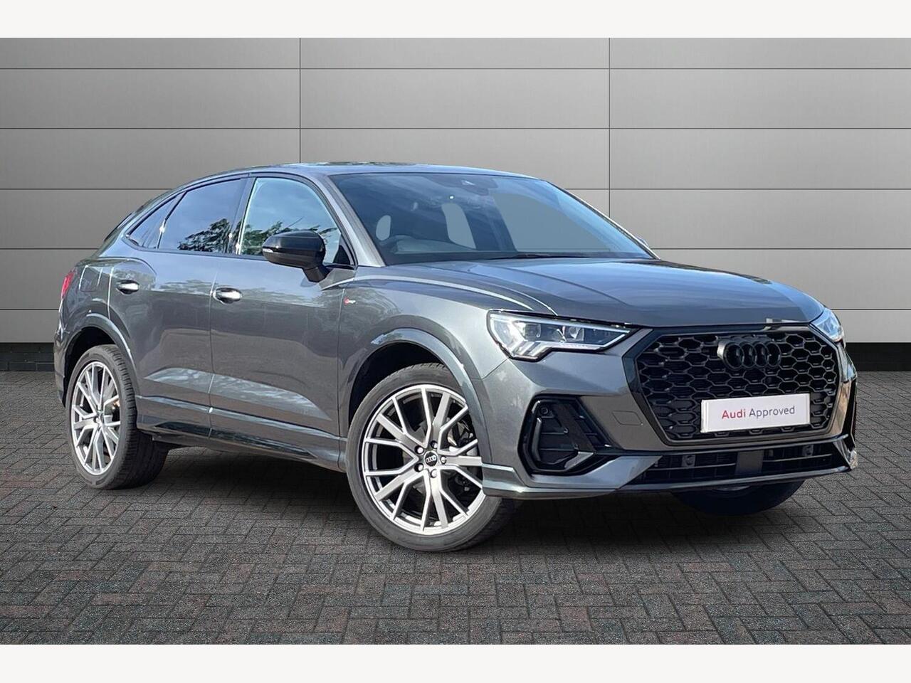 Main listing image - Audi Q3