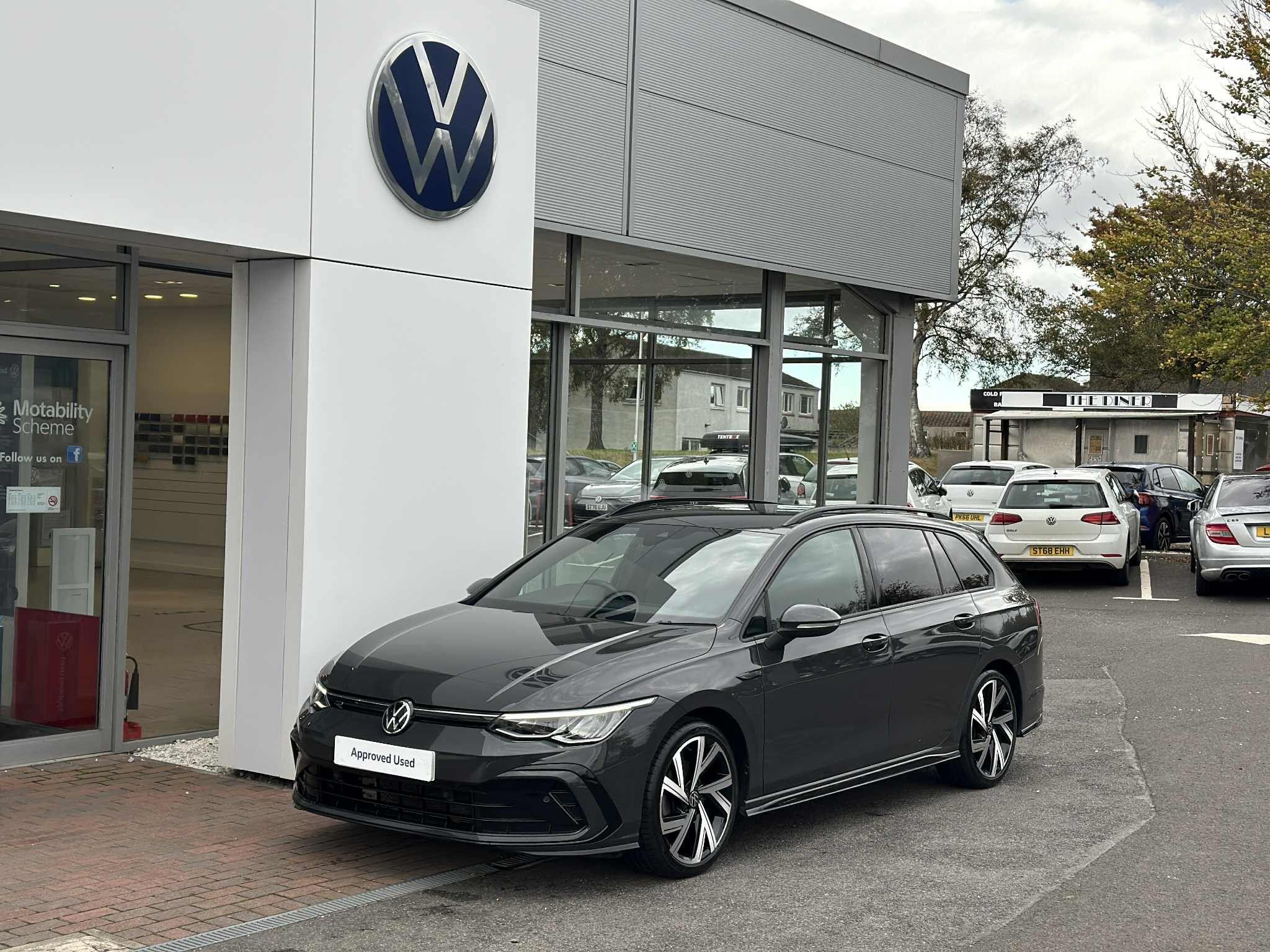 Main listing image - Volkswagen Golf Estate