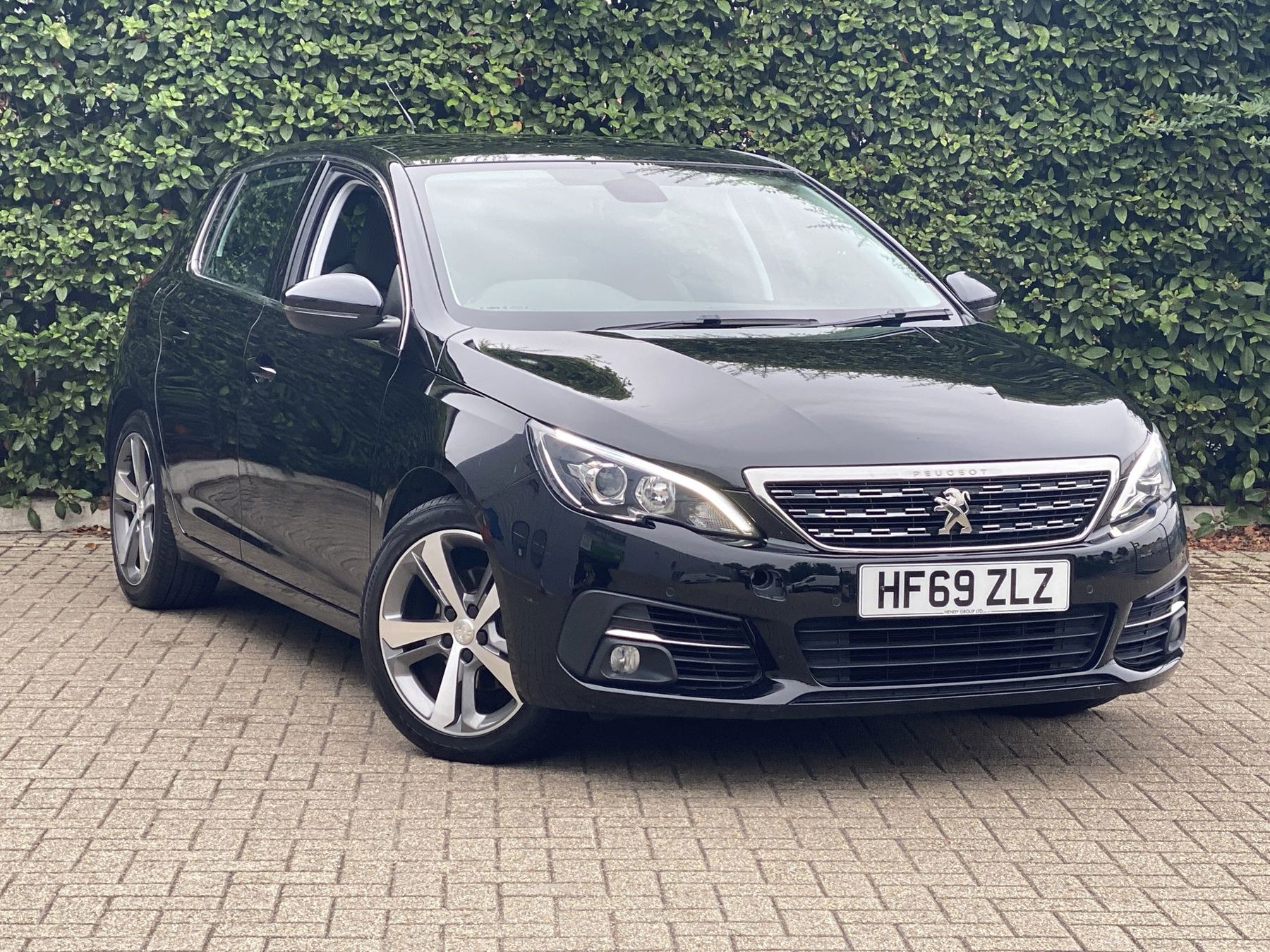 Main listing image - Peugeot 308