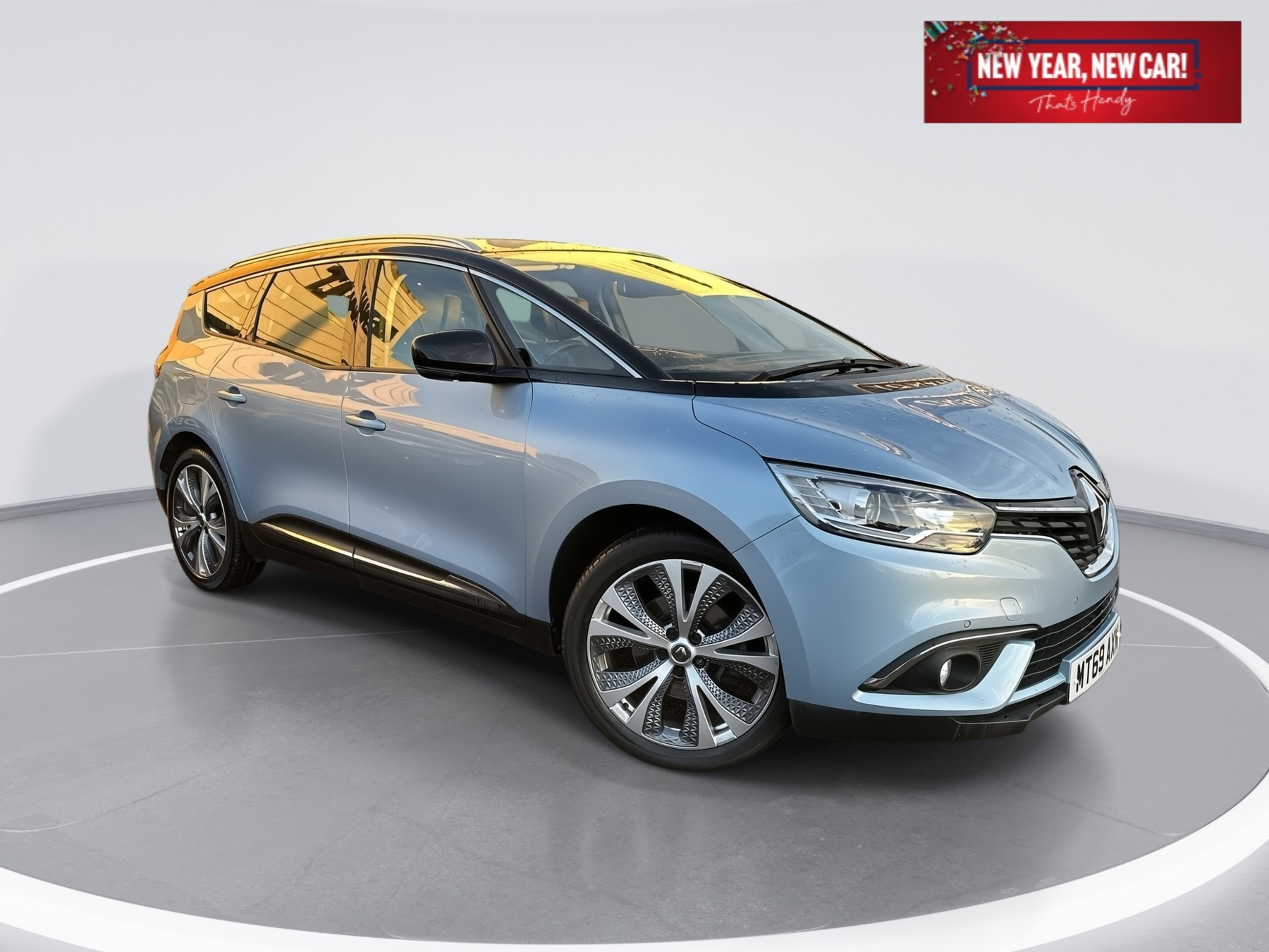 Main listing image - Renault Grand Scenic