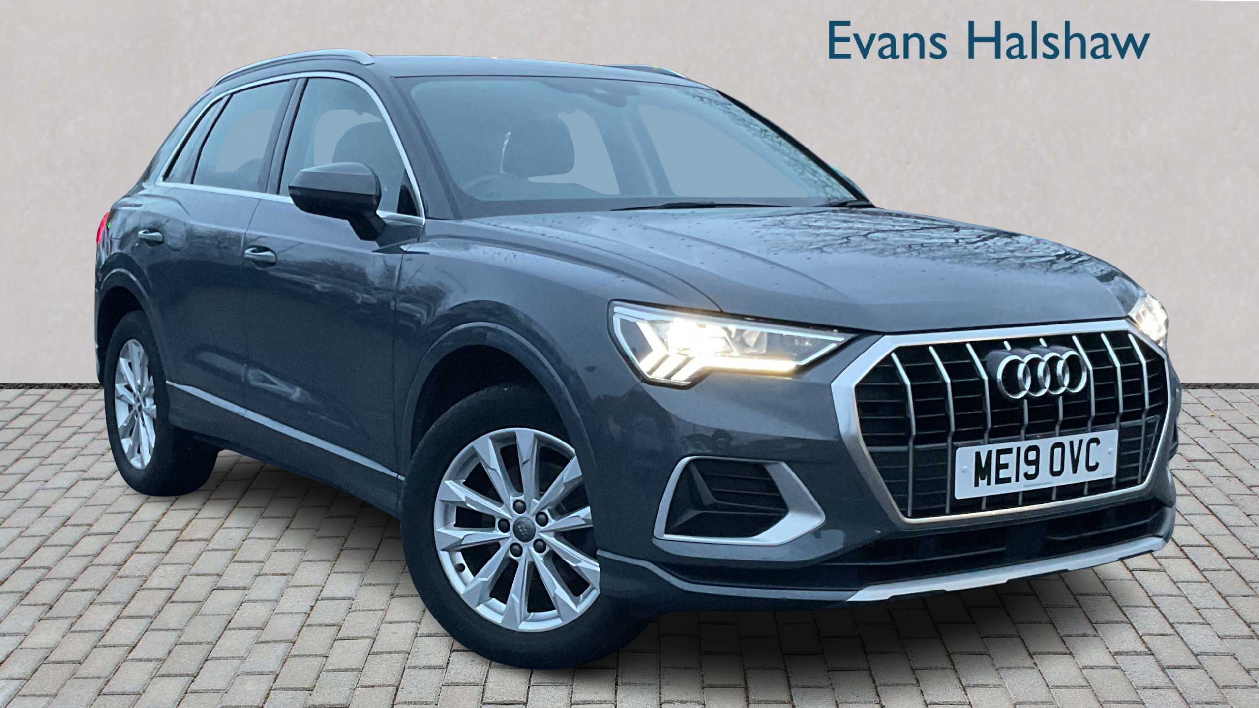 Main listing image - Audi Q3