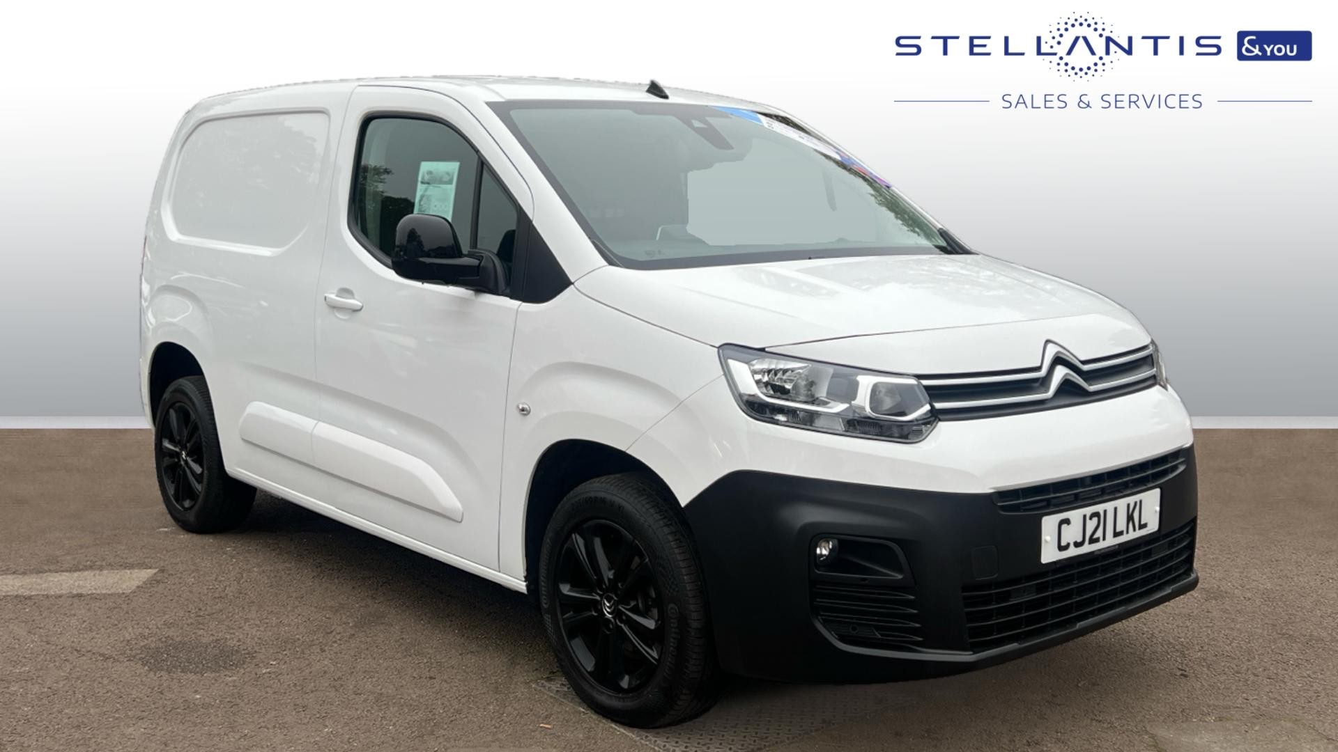 Main listing image - Citroen Berlingo Van