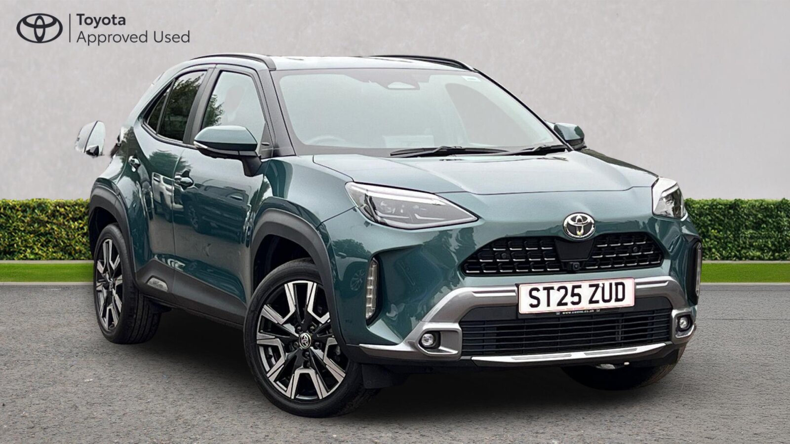 Main listing image - Toyota Yaris Cross