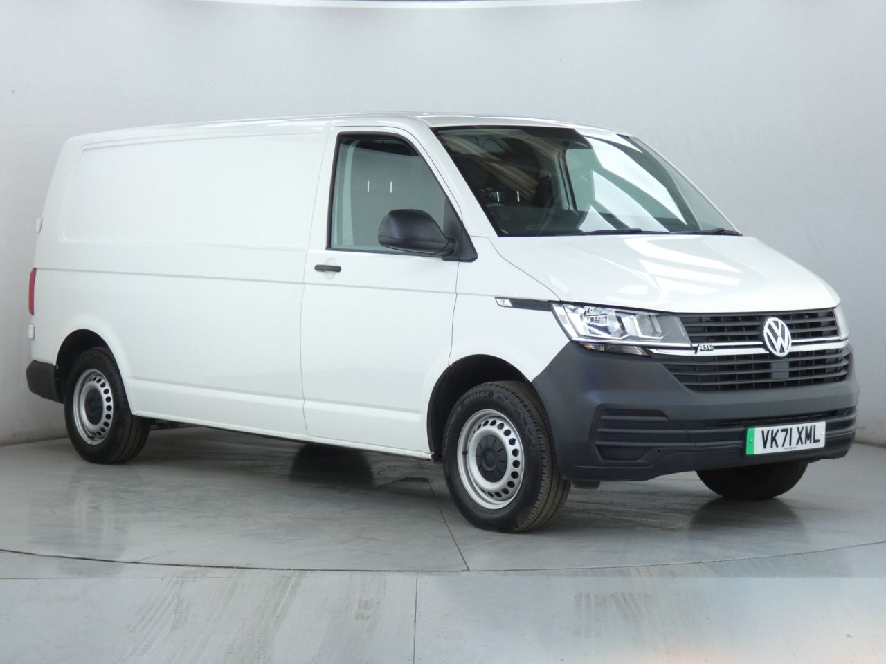 Main listing image - Volkswagen Transporter