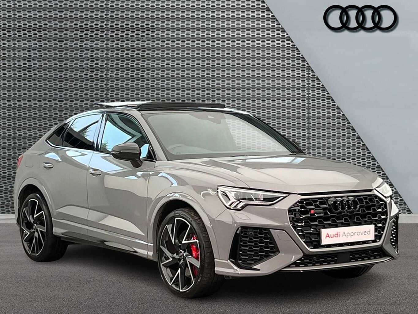 Main listing image - Audi RS Q3