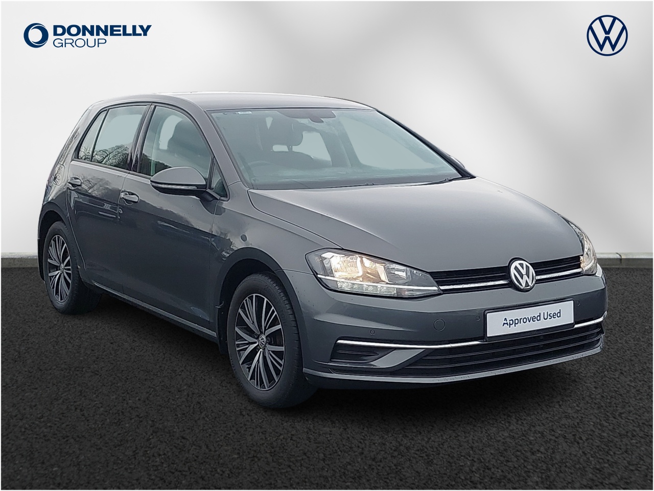 Main listing image - Volkswagen Golf