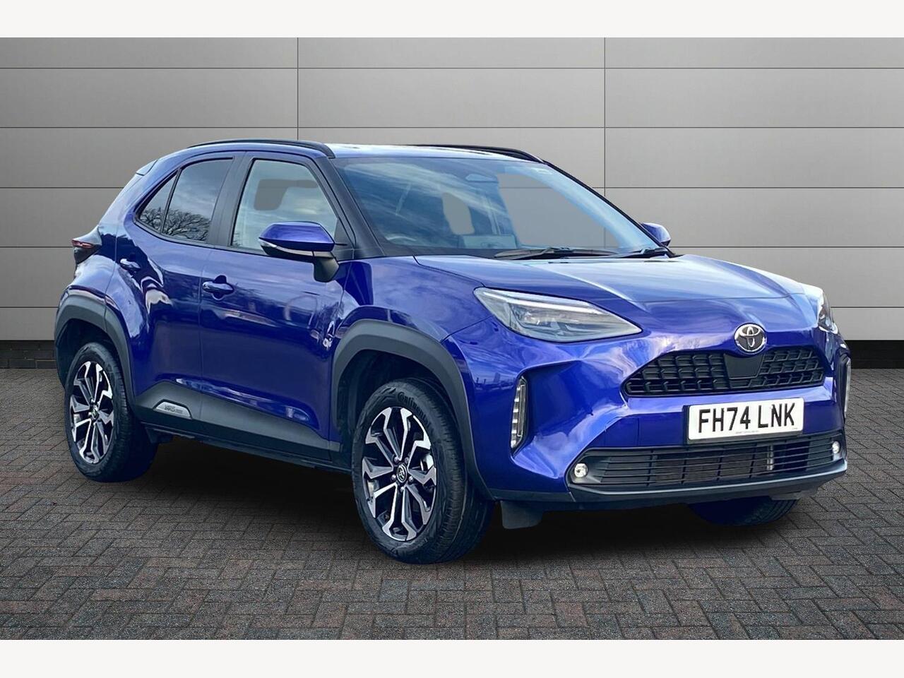 Main listing image - Toyota Yaris Cross