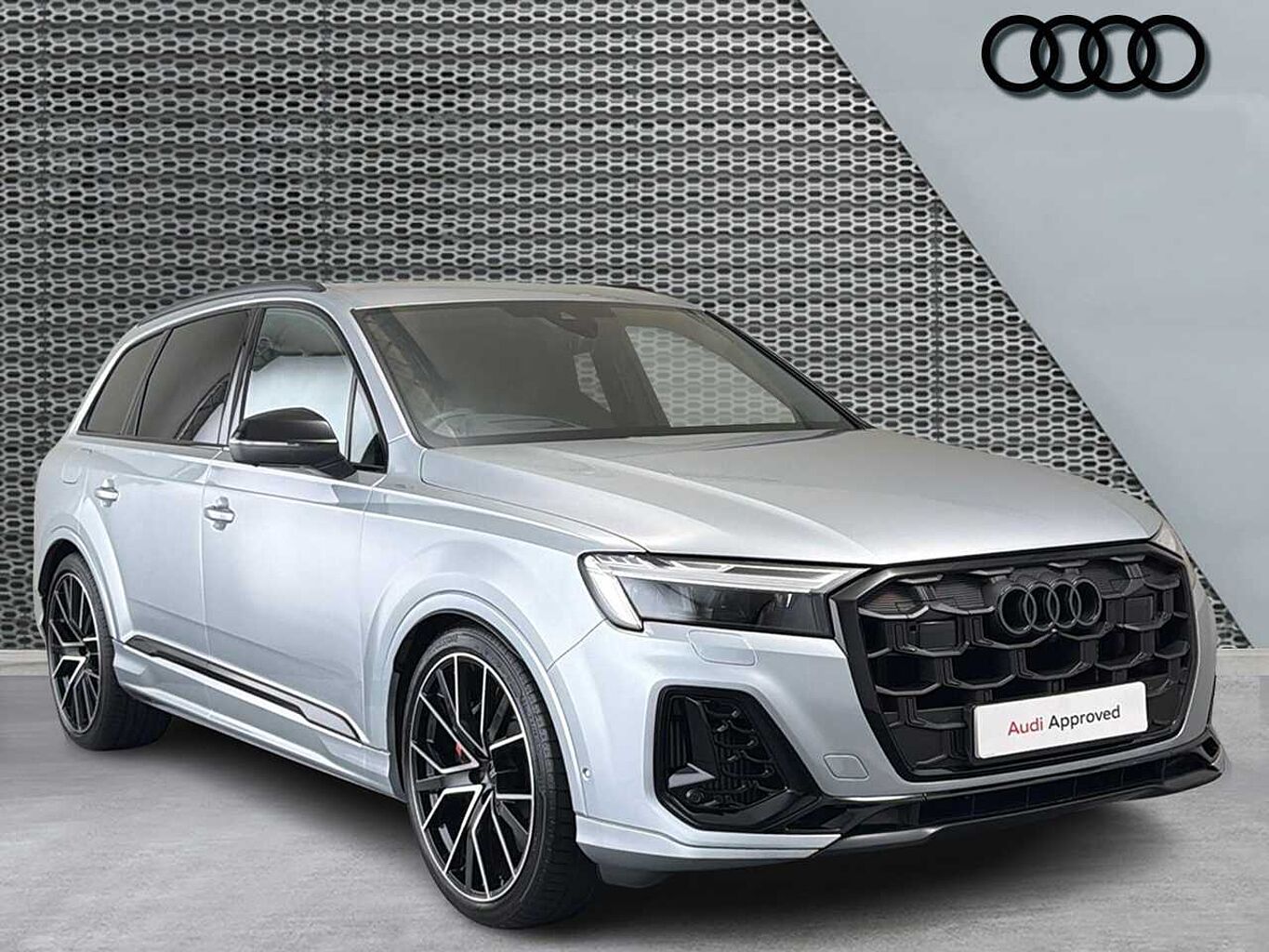 Main listing image - Audi Q7