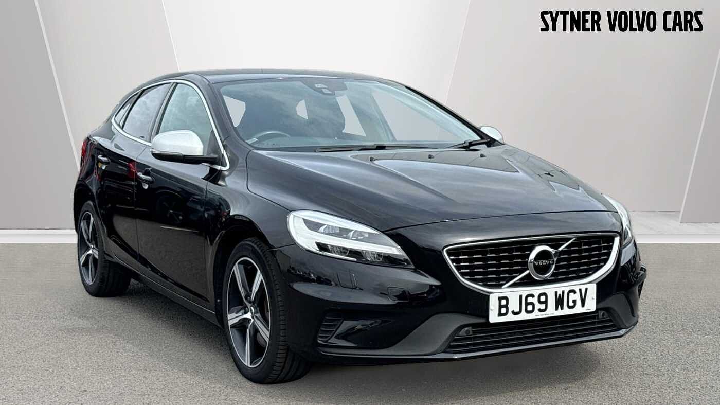 Main listing image - Volvo V40