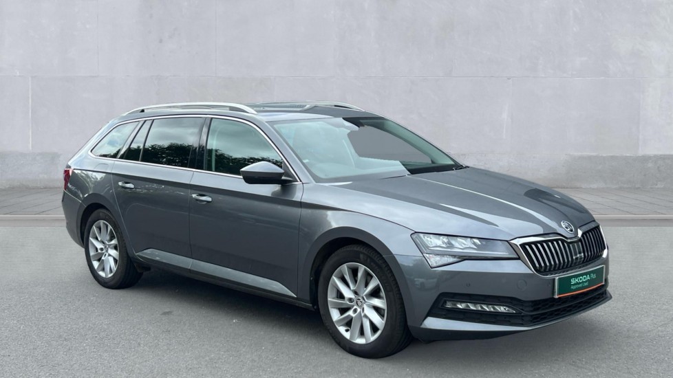 Main listing image - Skoda Superb Estate