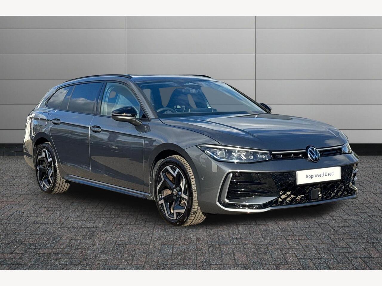 Main listing image - Volkswagen Passat
