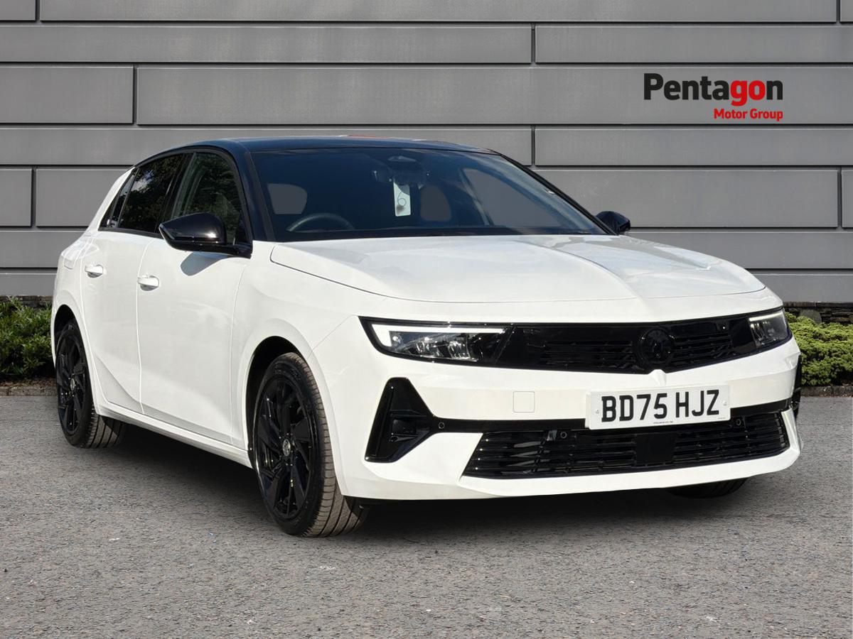 Main listing image - Vauxhall Astra