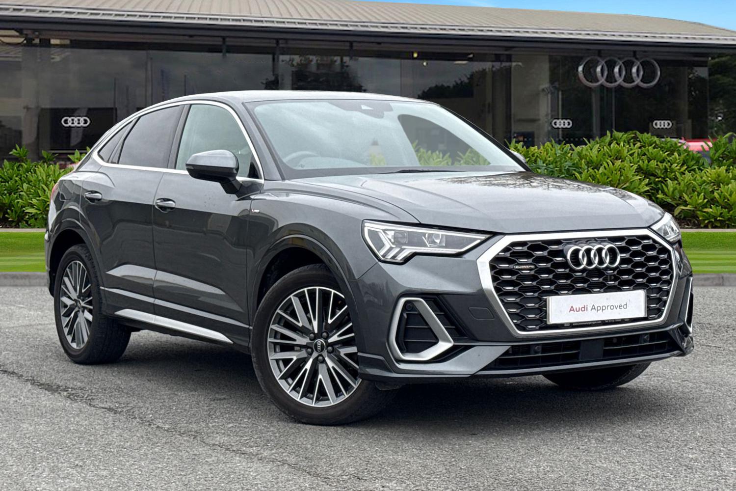 Main listing image - Audi Q3