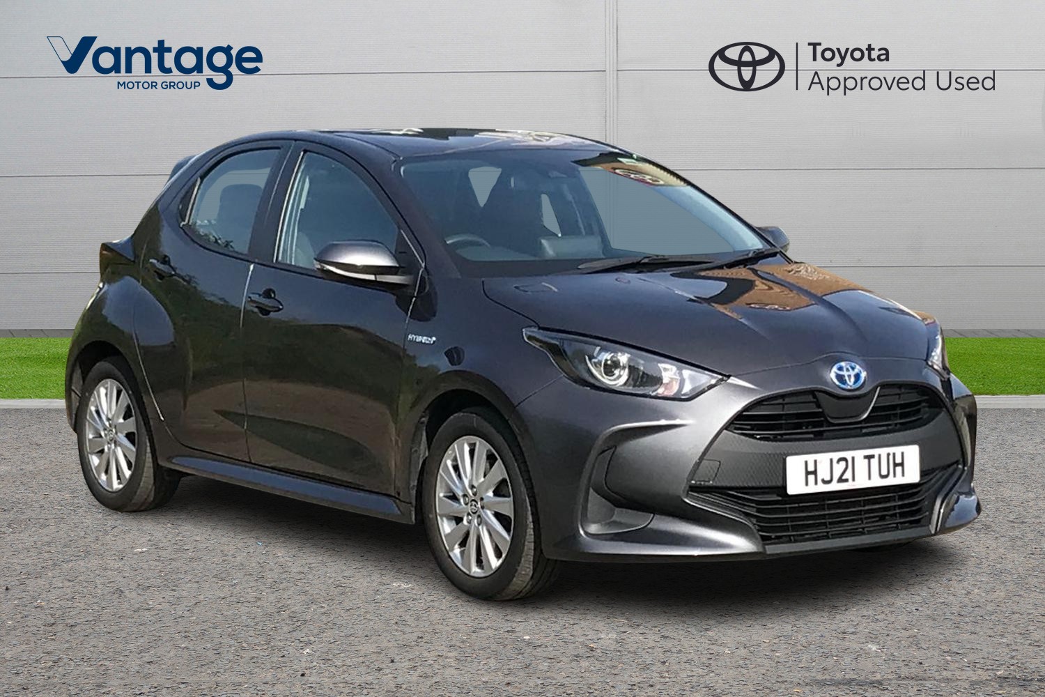 Main listing image - Toyota Yaris