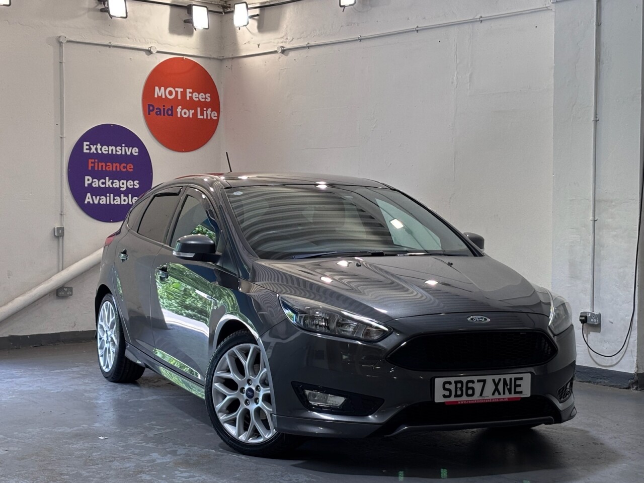 Main listing image - Ford Focus
