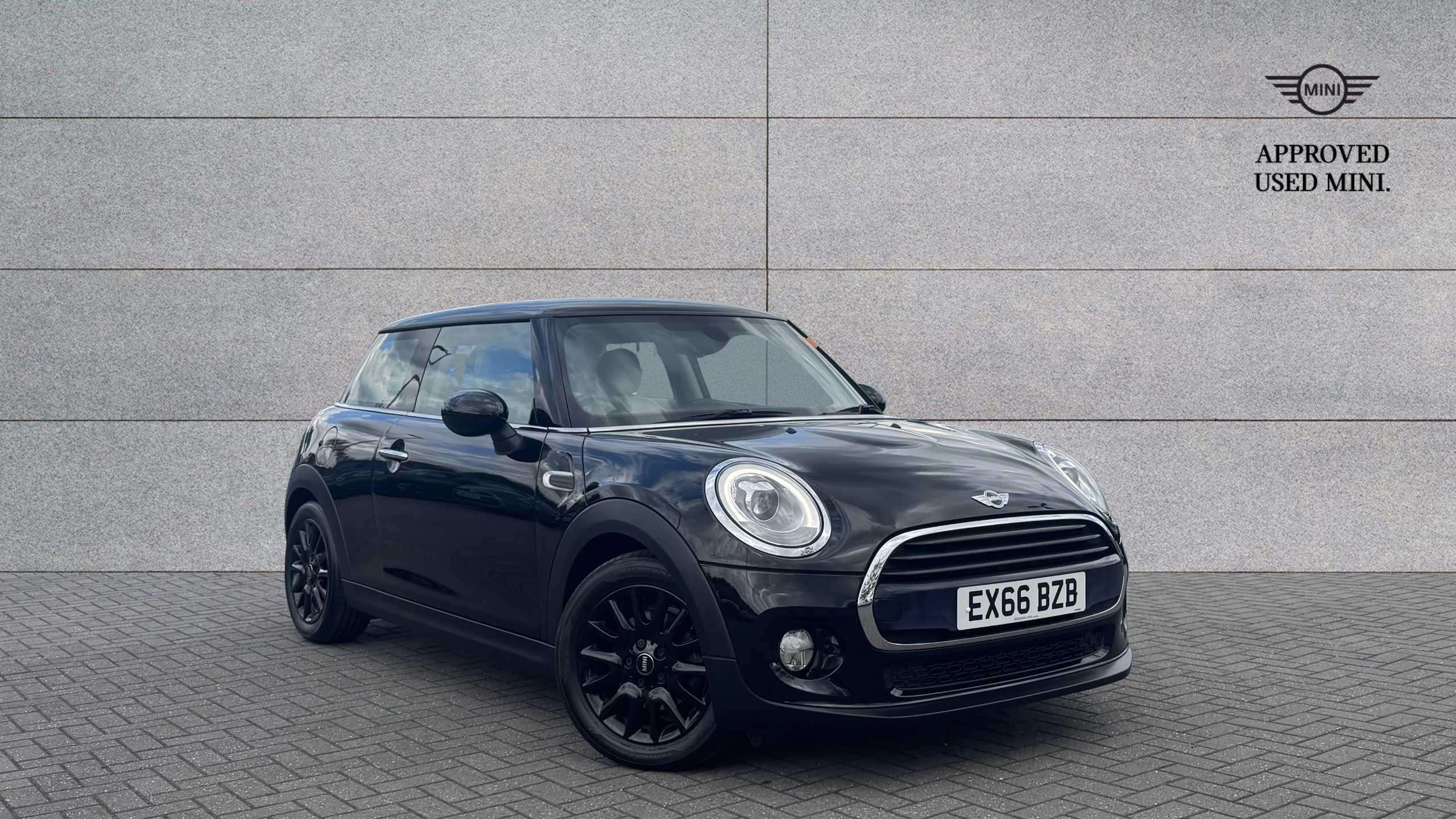 Main listing image - MINI Hatchback