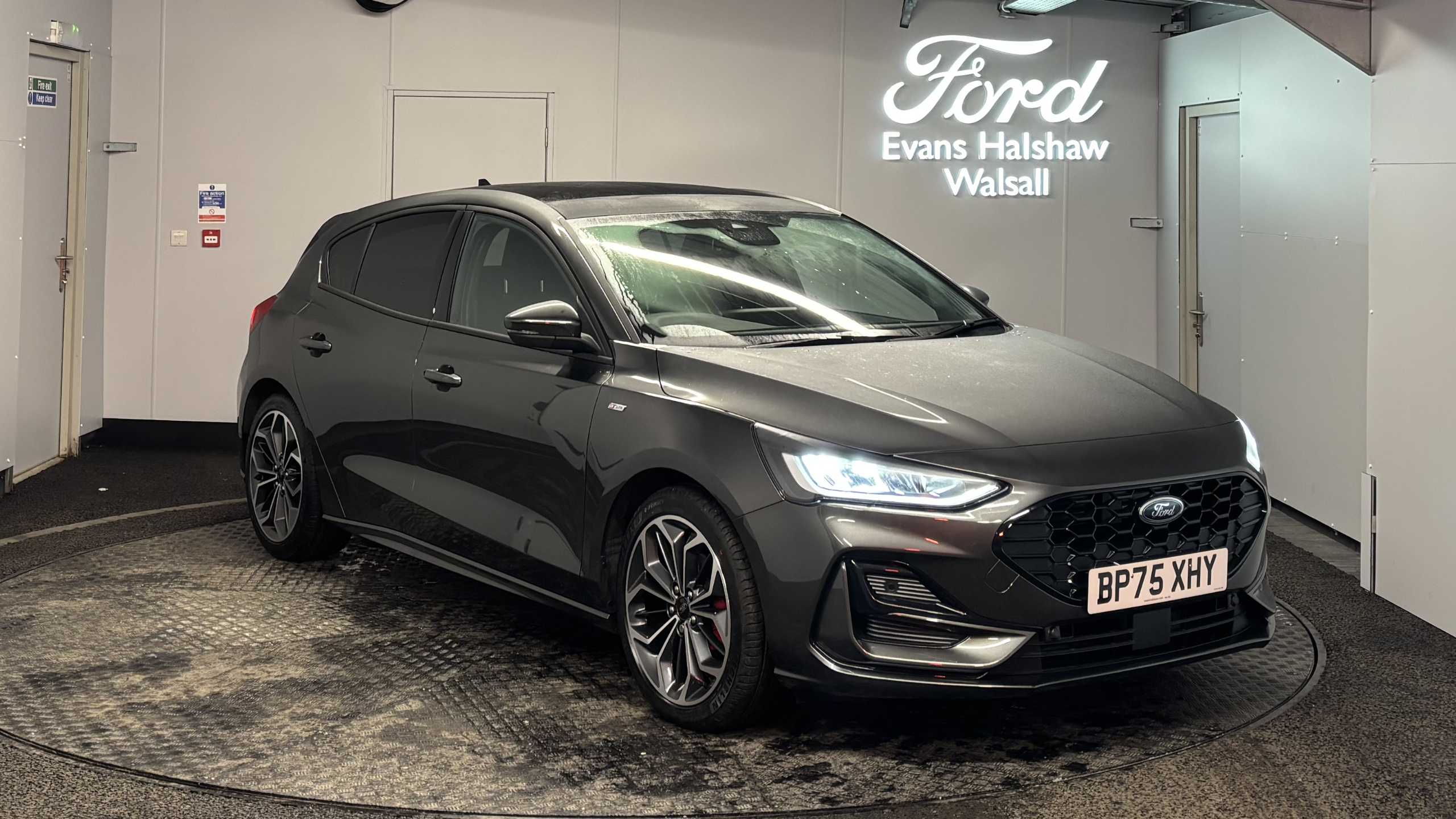 Main listing image - Ford Focus