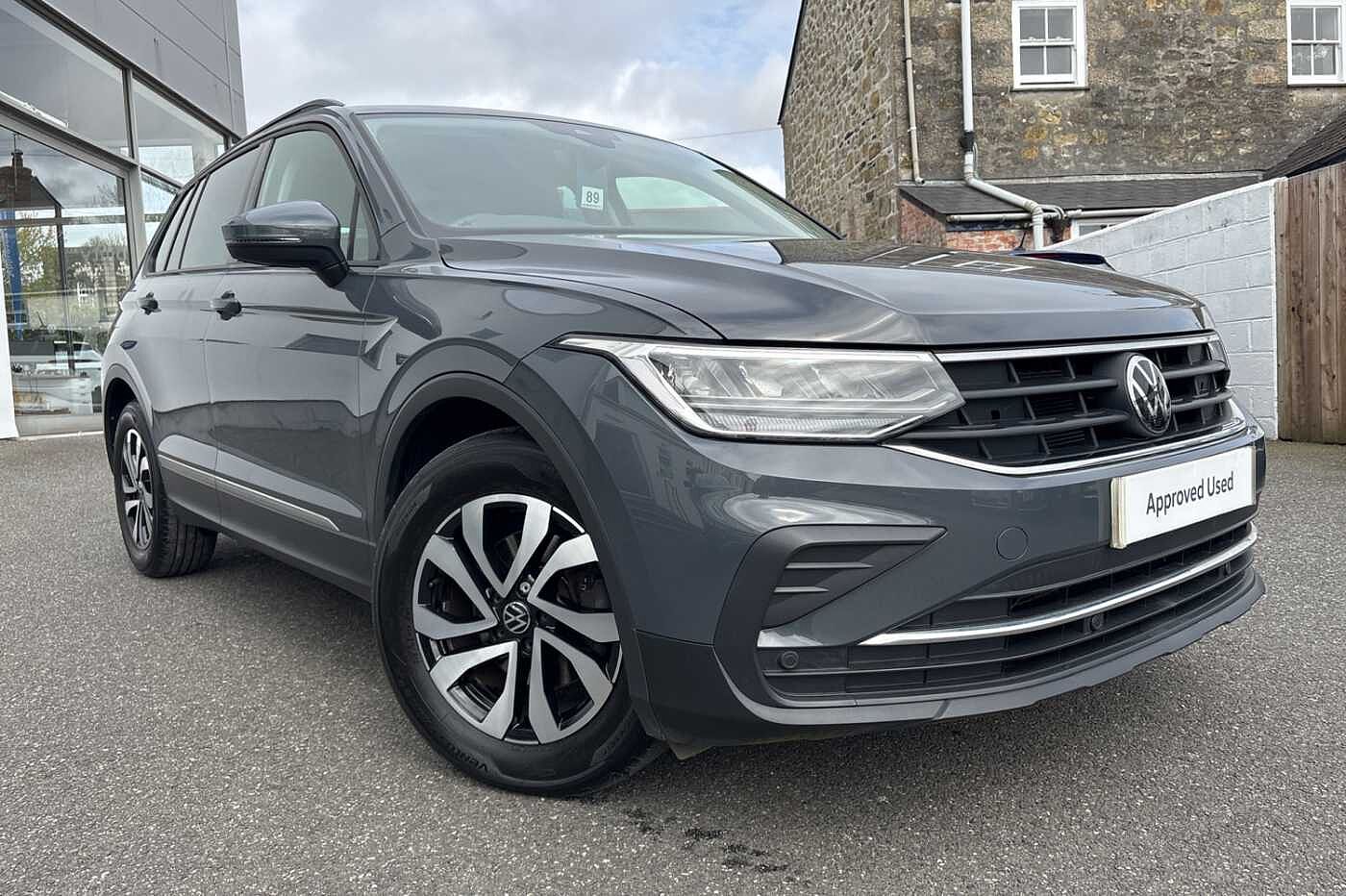 Main listing image - Volkswagen Tiguan