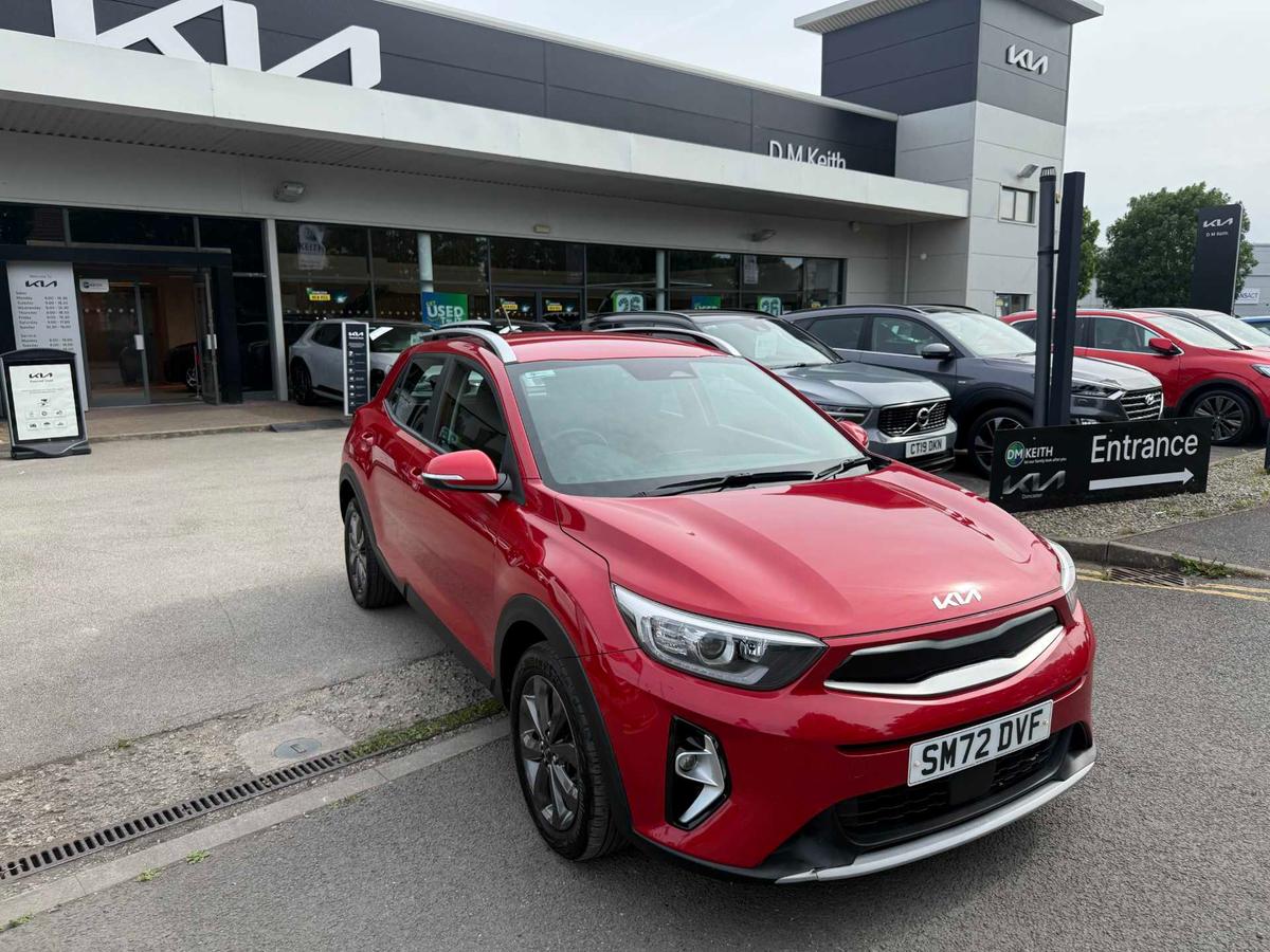 Main listing image - Kia Stonic