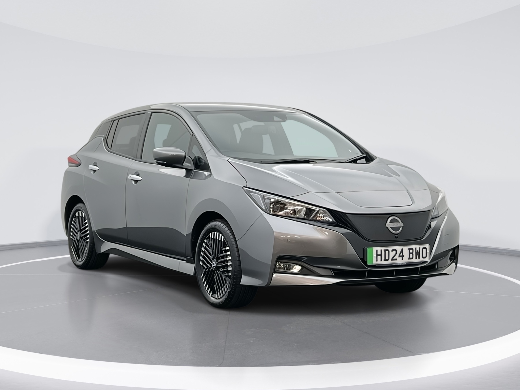 Main listing image - Nissan Leaf