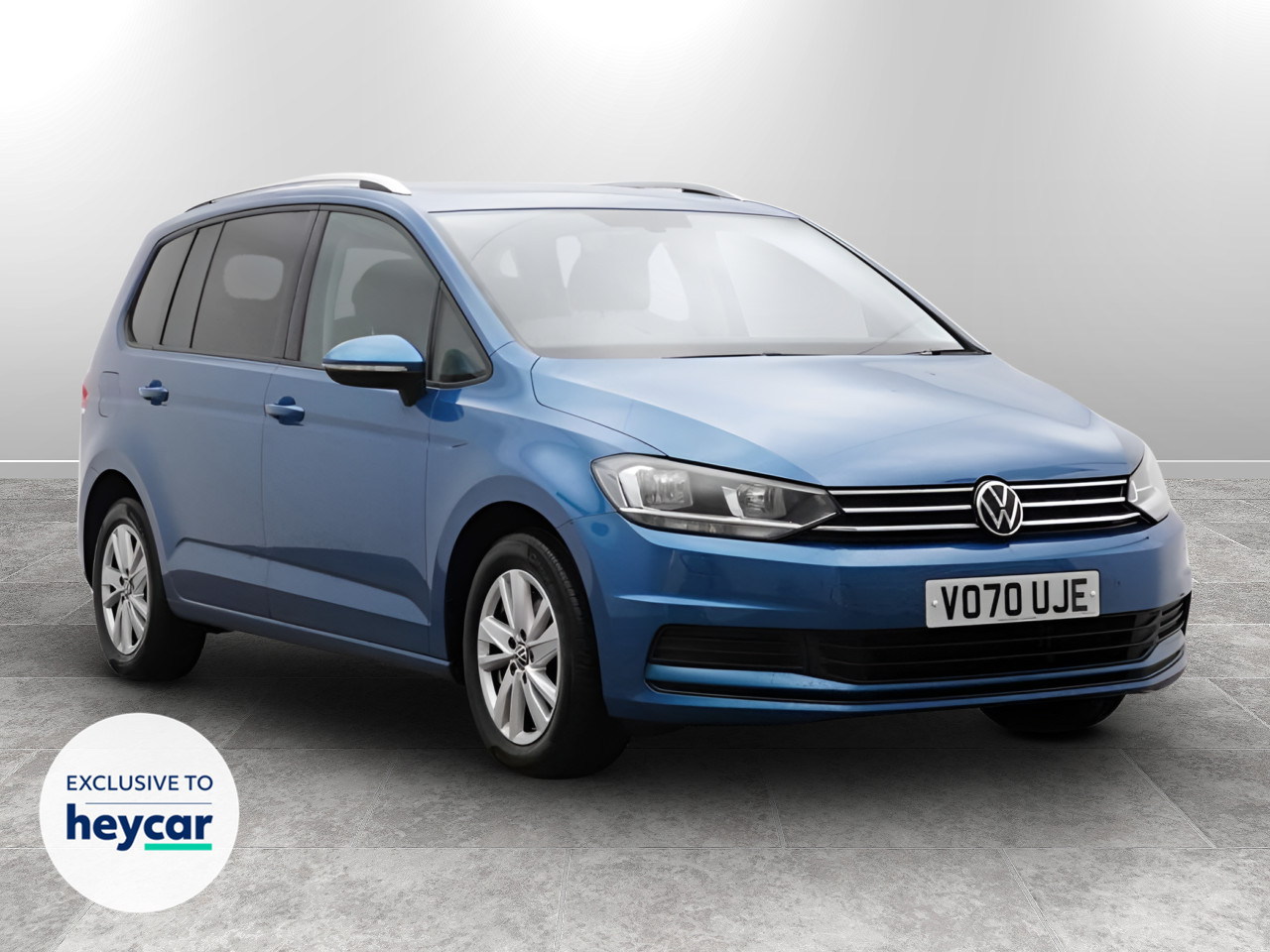 Main listing image - Volkswagen Touran