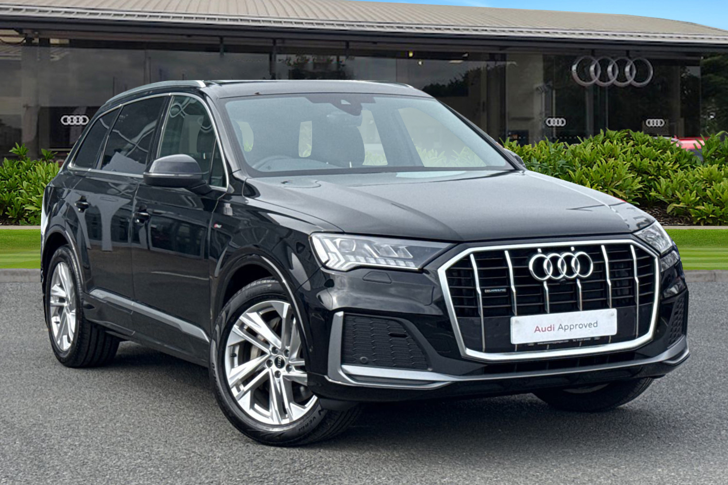 Main listing image - Audi Q7
