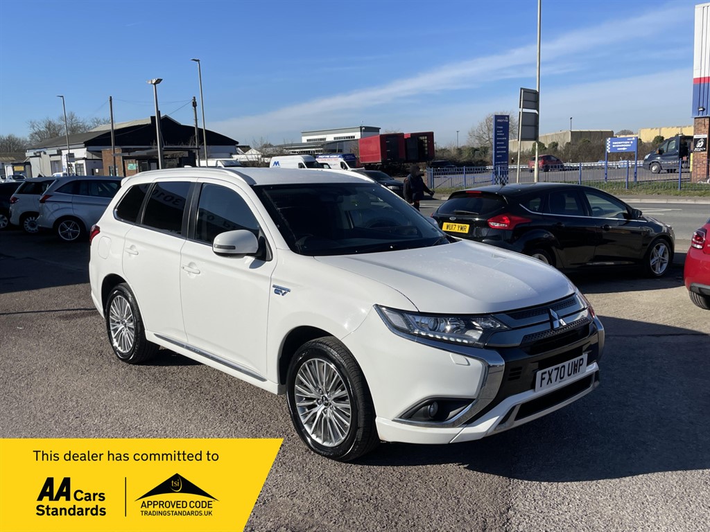 Main listing image - Mitsubishi Outlander Commercial