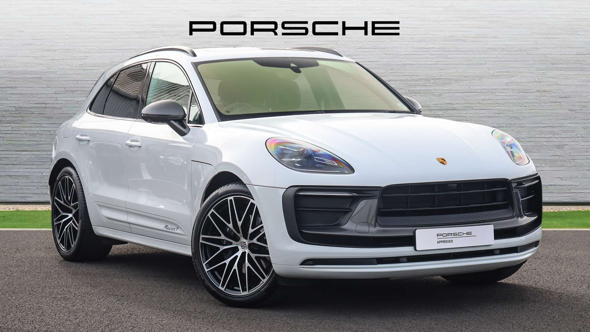 Main listing image - Porsche Macan