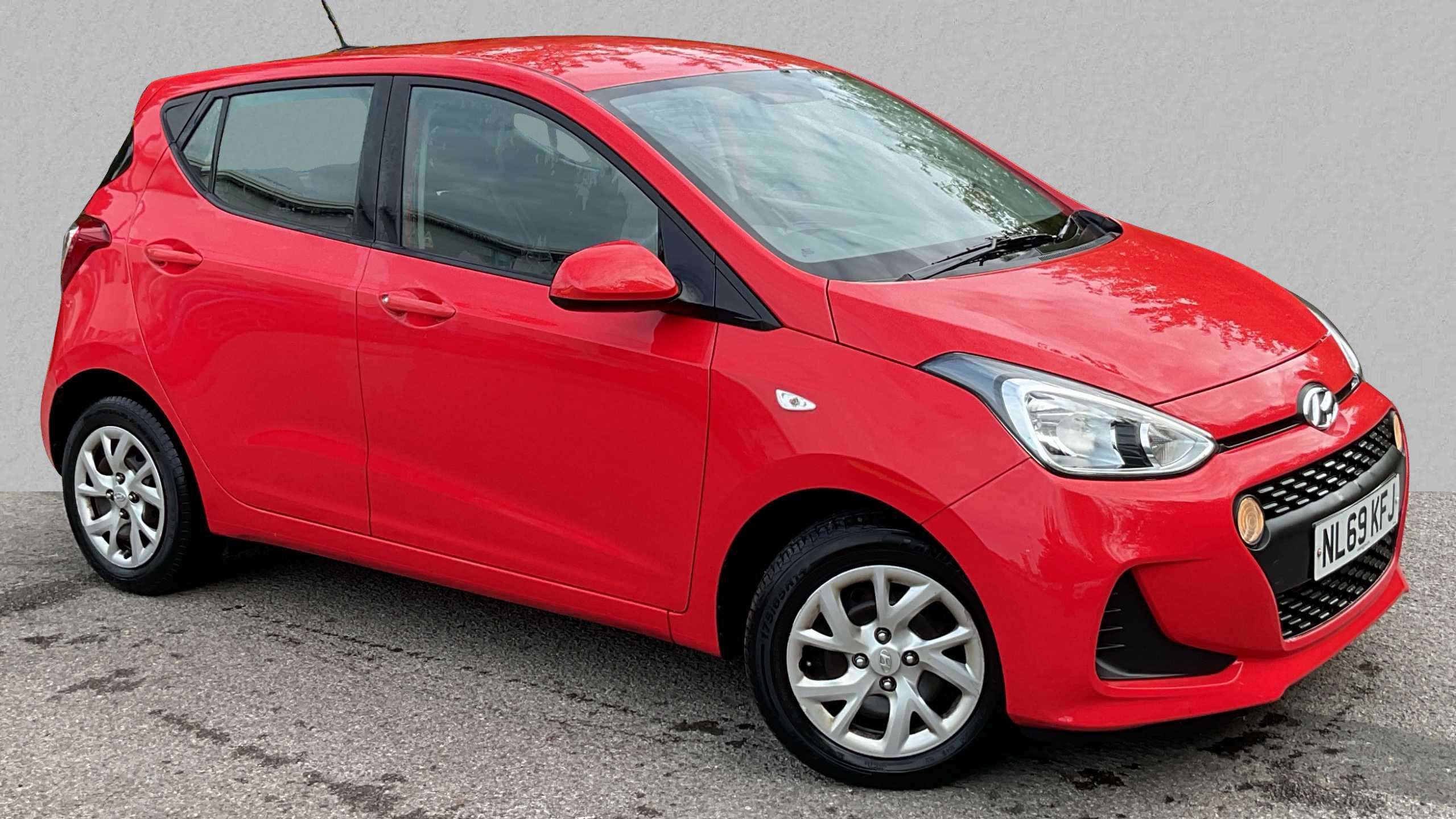 Main listing image - Hyundai i10