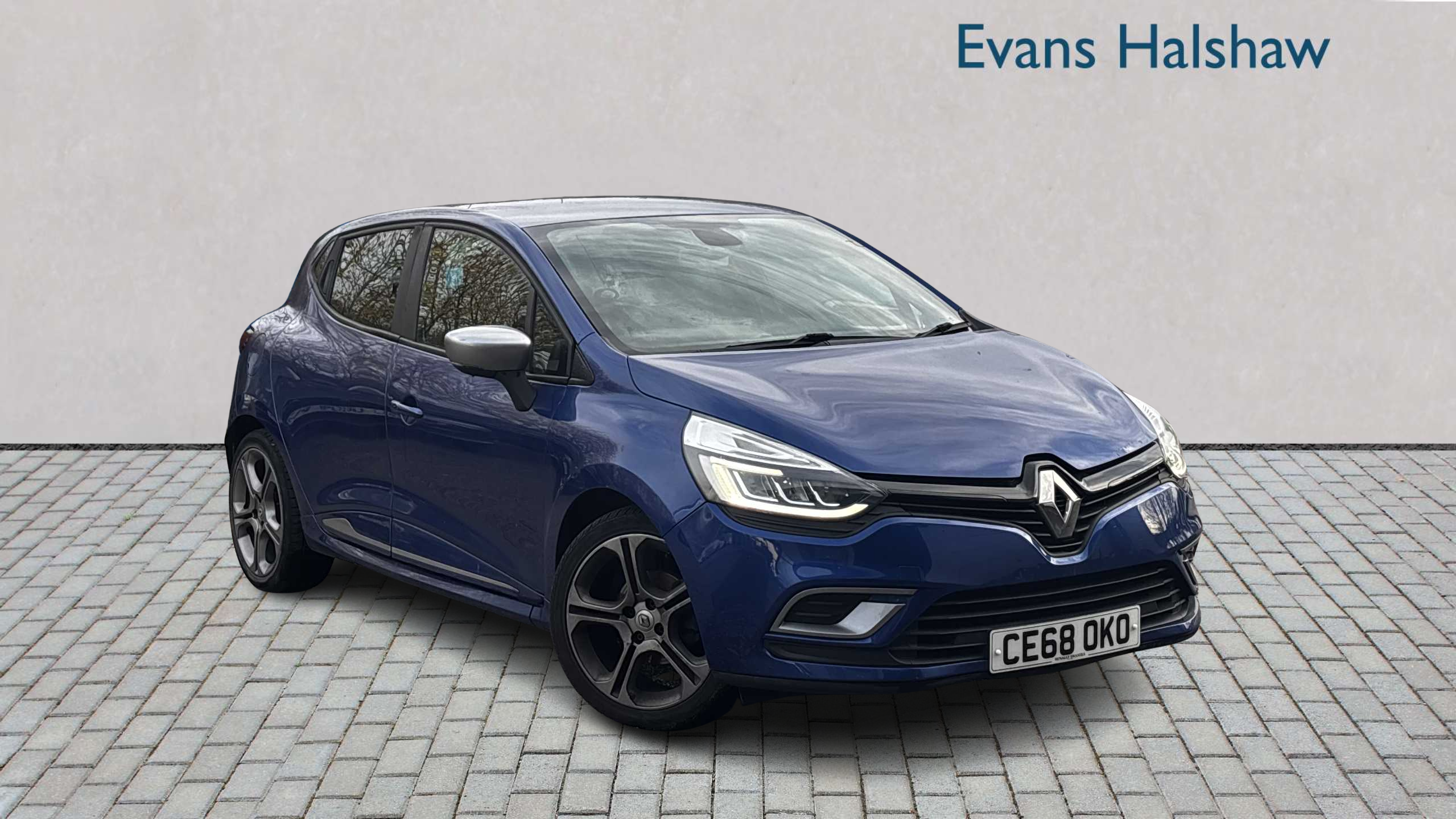 Main listing image - Renault Clio