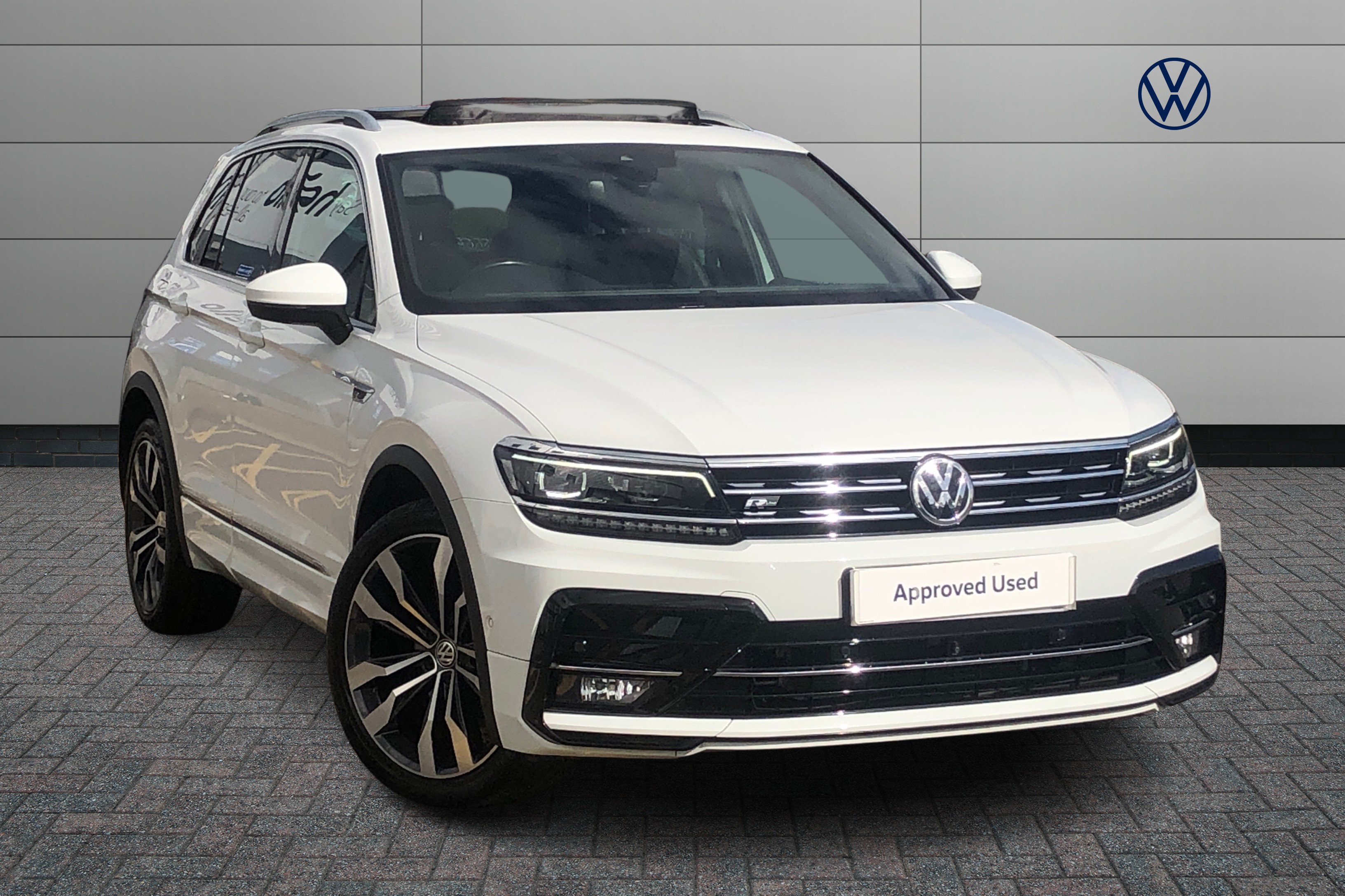 Main listing image - Volkswagen Tiguan