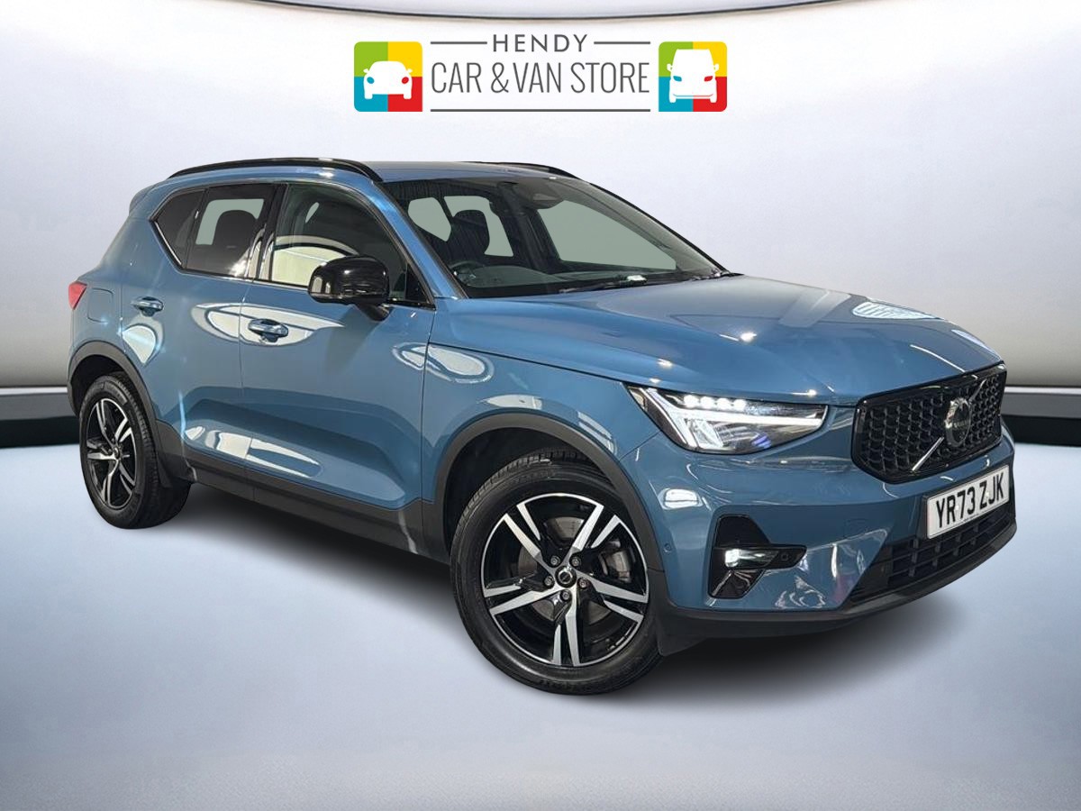 Main listing image - Volvo XC40