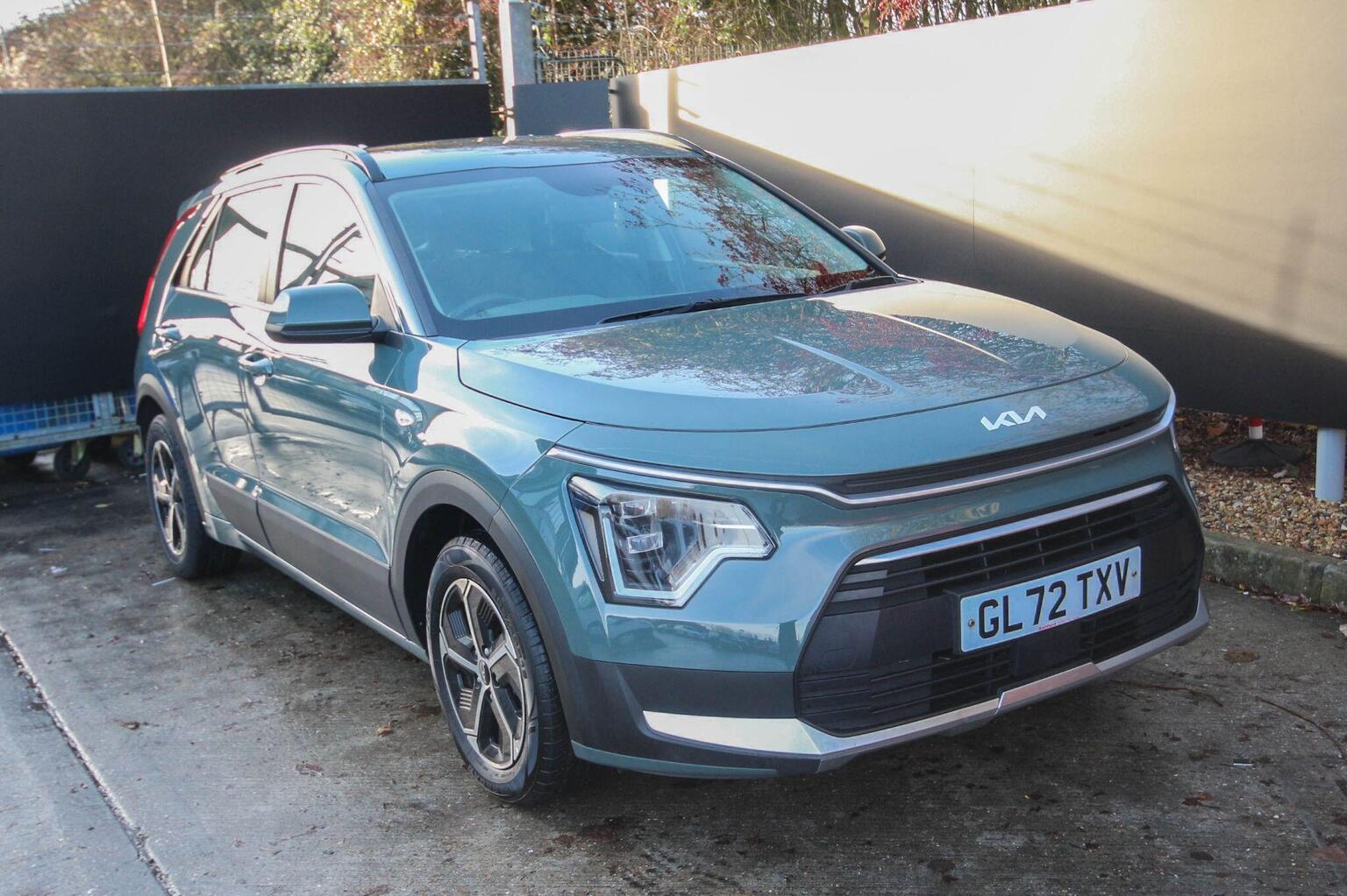 Main listing image - Kia Niro