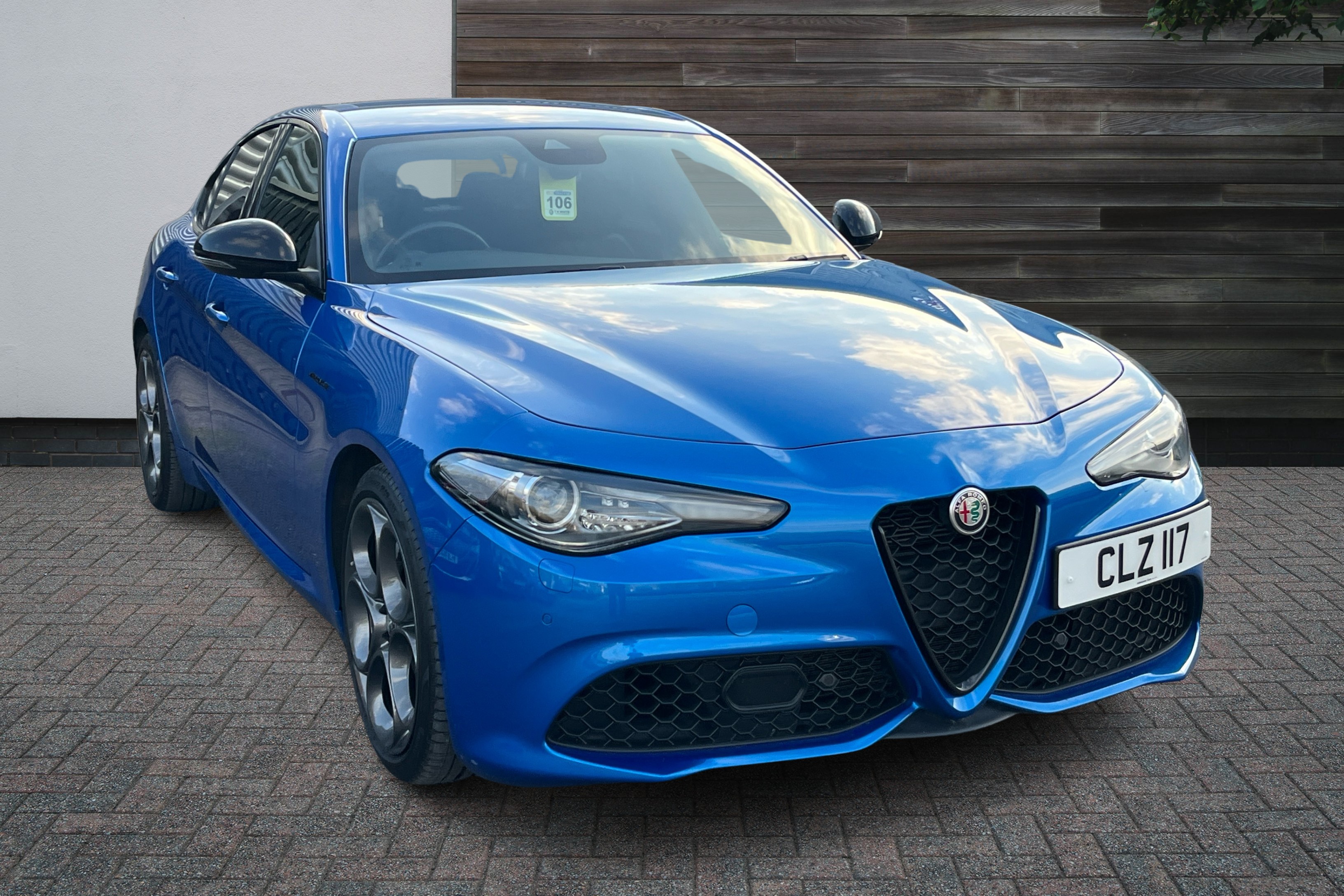 Main listing image - Alfa Romeo Giulia