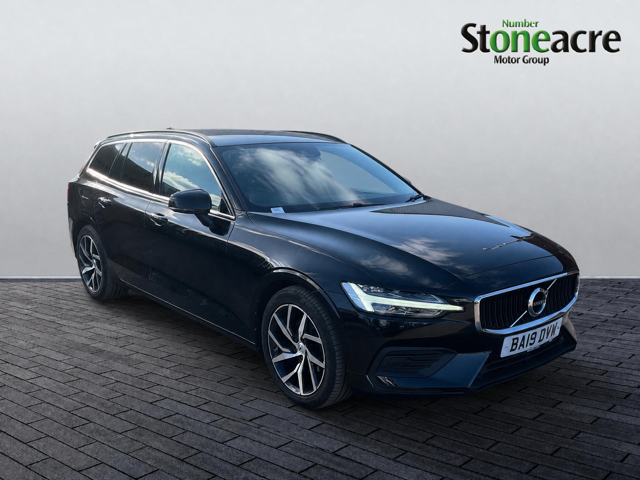 Main listing image - Volvo V60