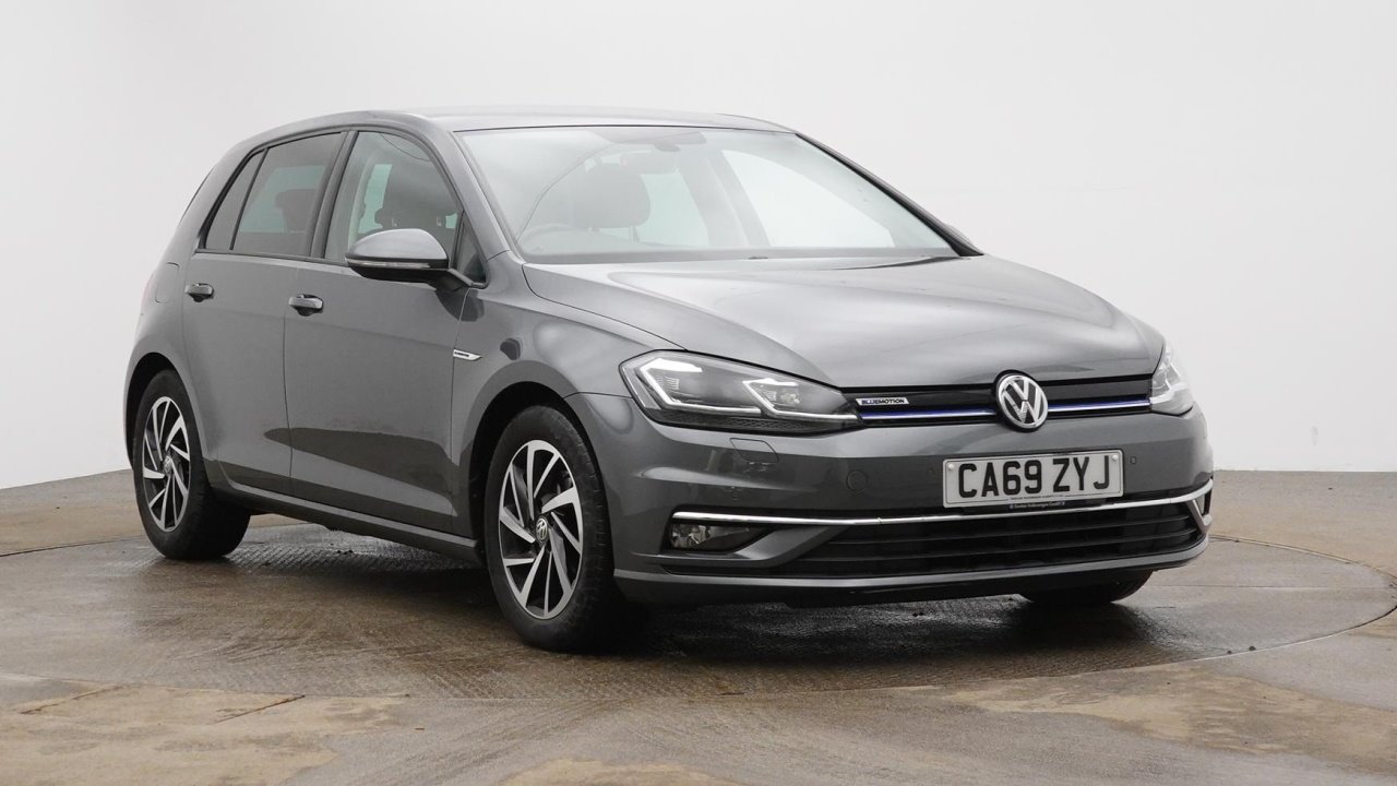 Main listing image - Volkswagen Golf