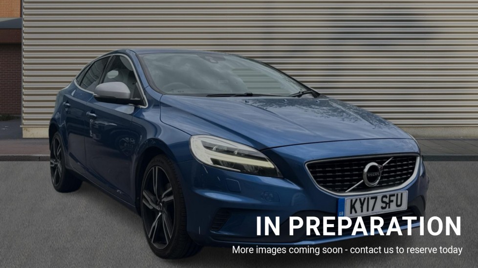 Main listing image - Volvo V40
